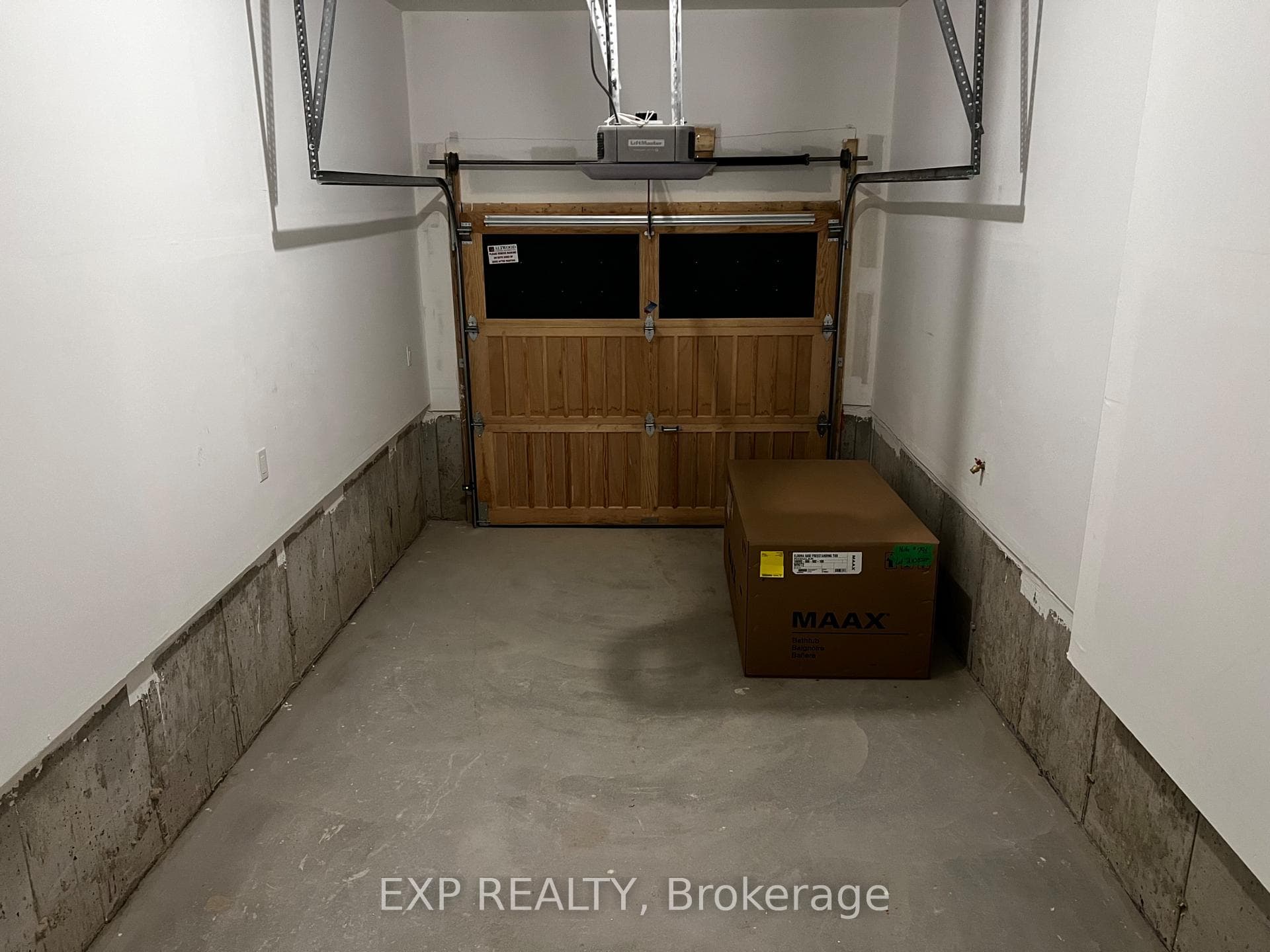 174 Flood Avenue photo 17