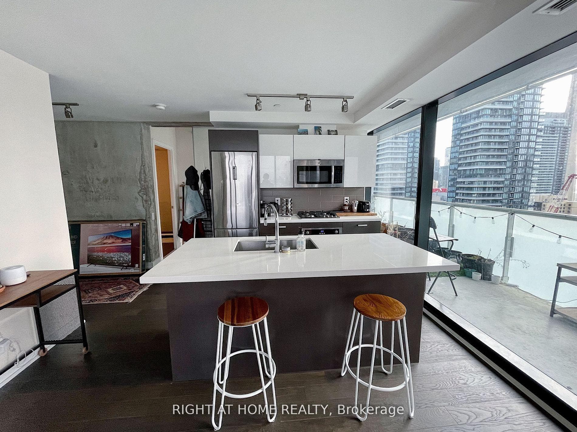 11 Charlotte Street Unit 2402 photo 5