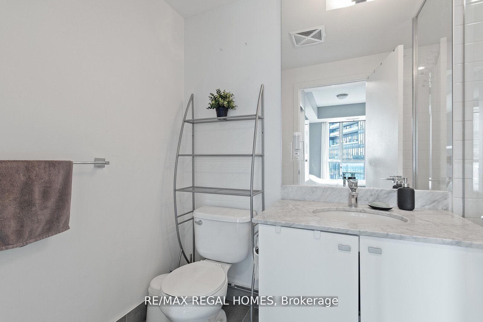 69 Lynn Williams Street Unit 806 photo 8