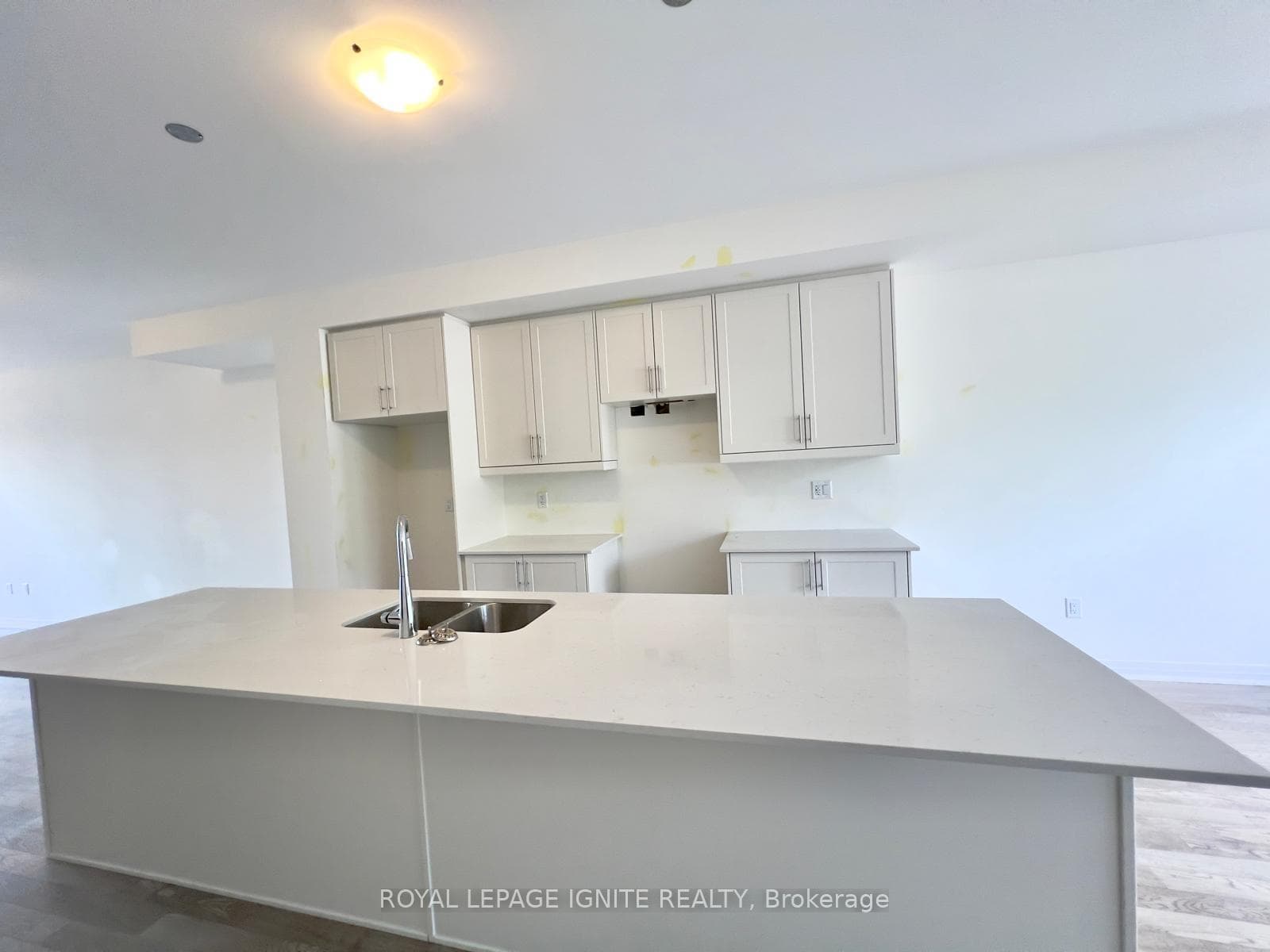 522 Hudson Crescent photo 13