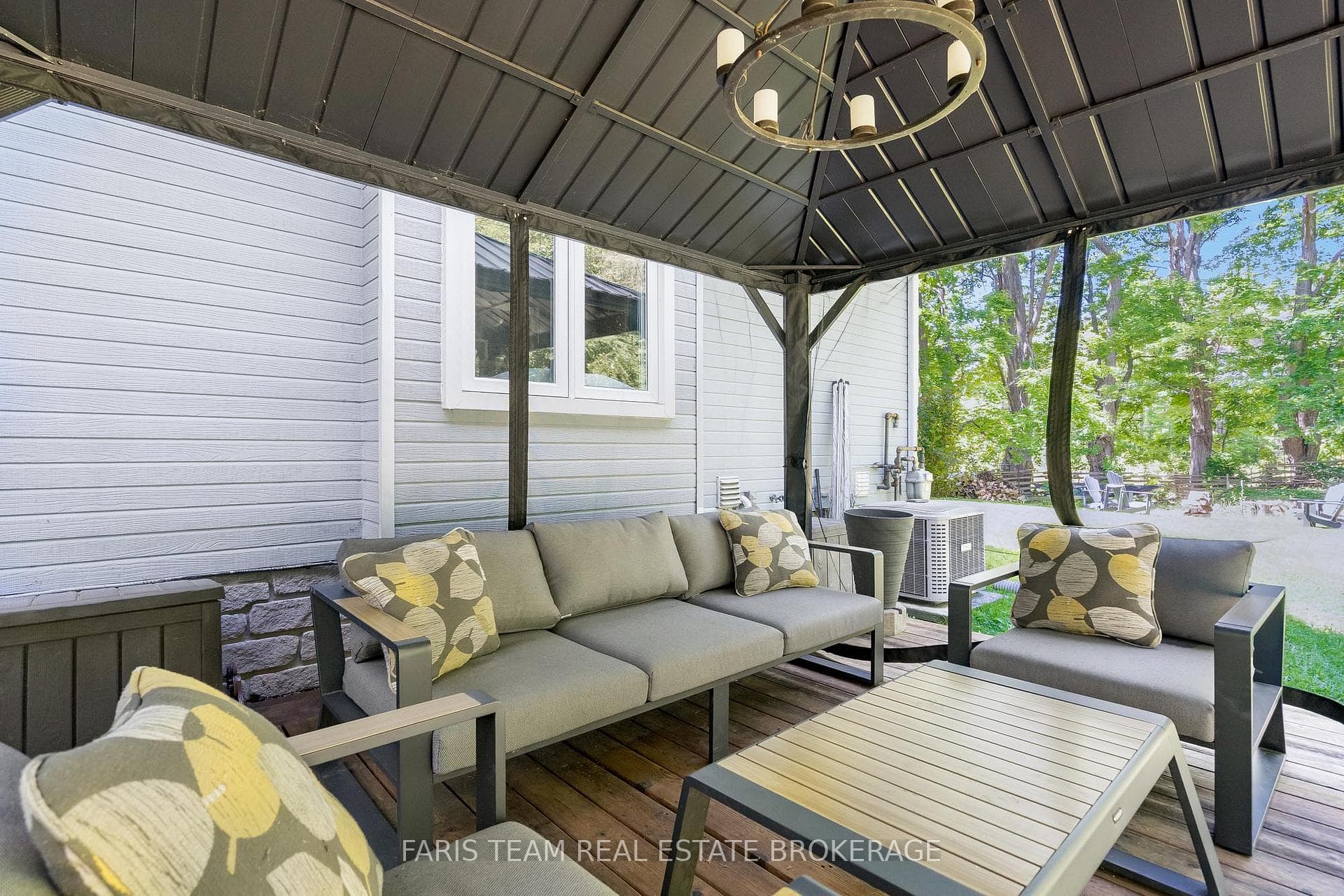 2268 Flos Road 10 N/A photo 37