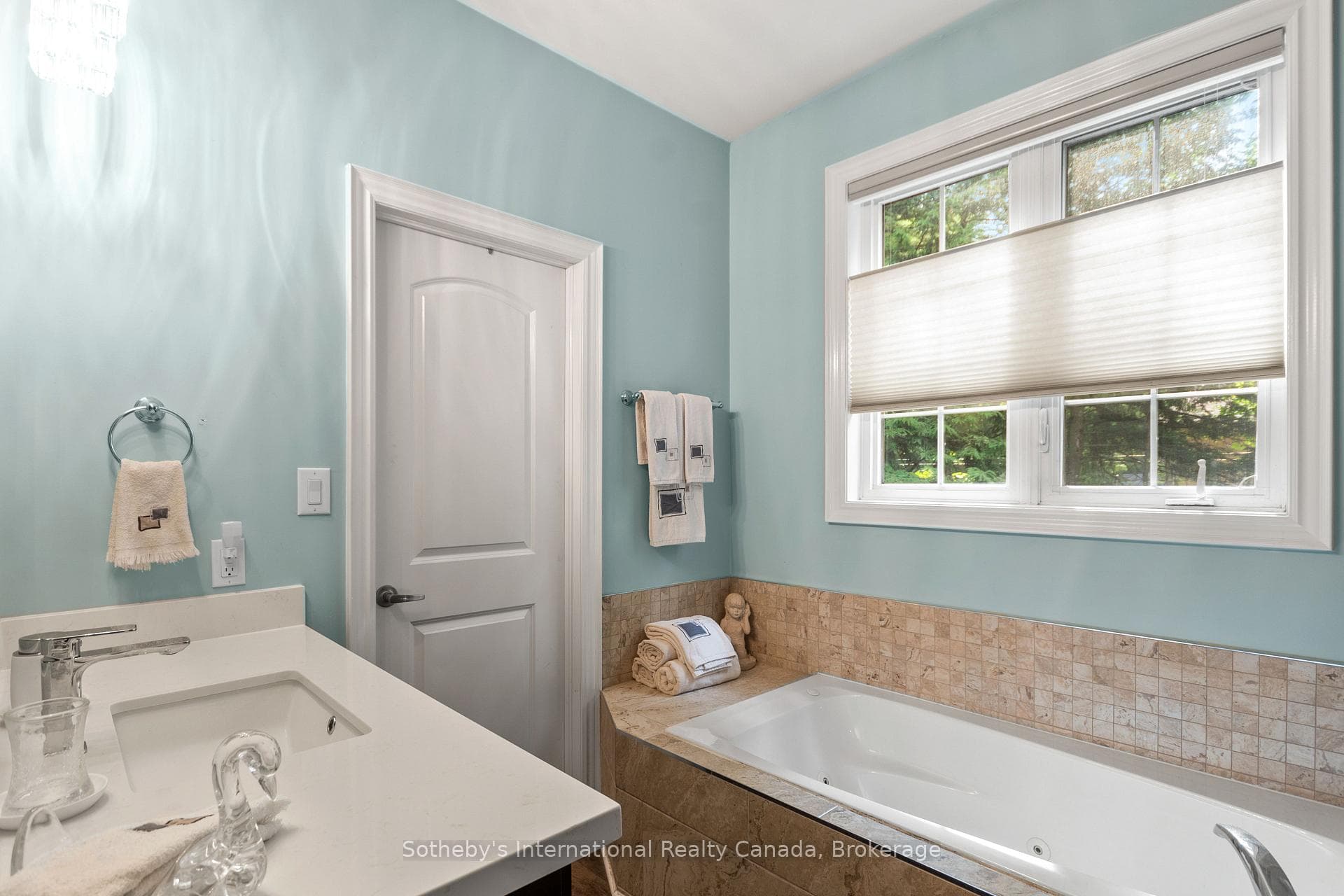 156 Moreau Parkway photo 14