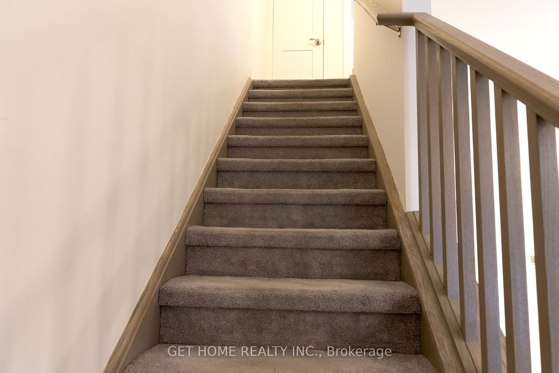 110 Fergus Avenue Unit 38 photo 31
