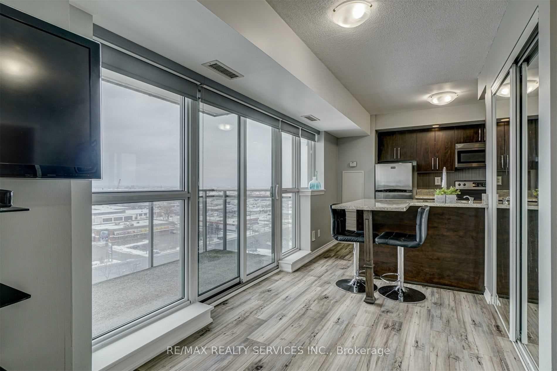215 Queen Street Unit 1201 photo 4