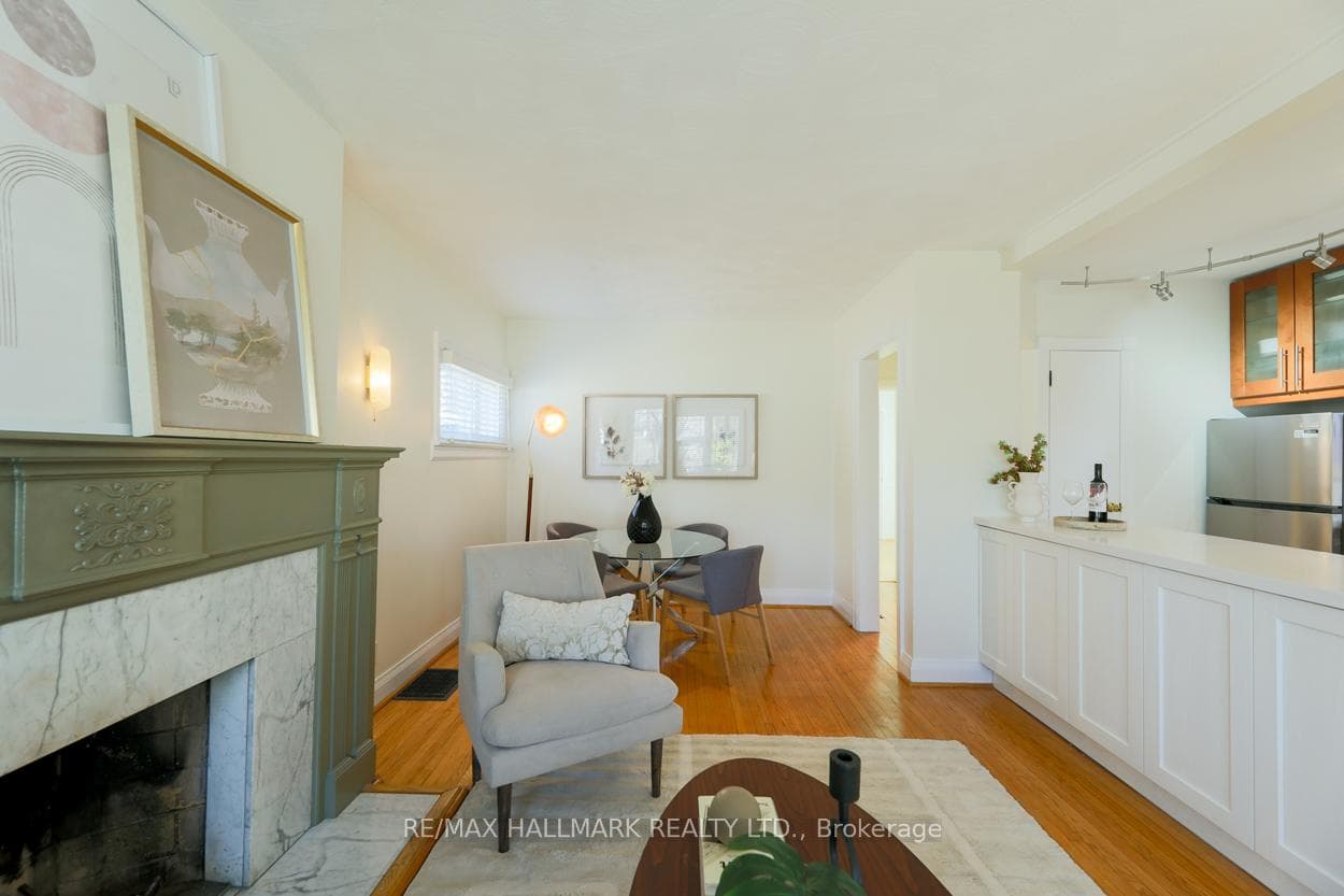 105 Dunington Drive photo 4