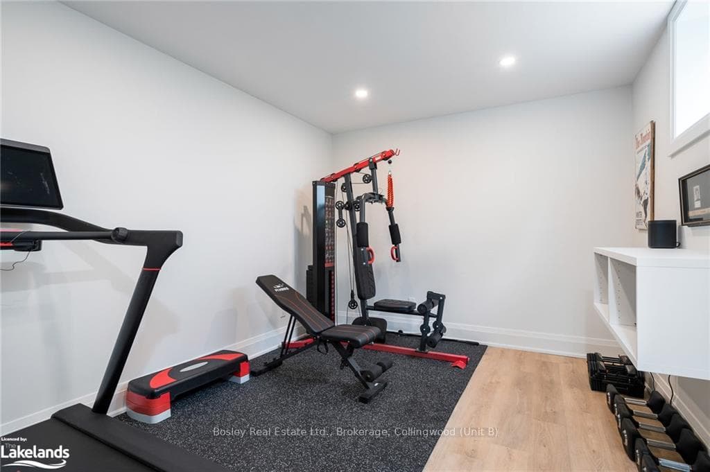 110 MARY Street photo 38