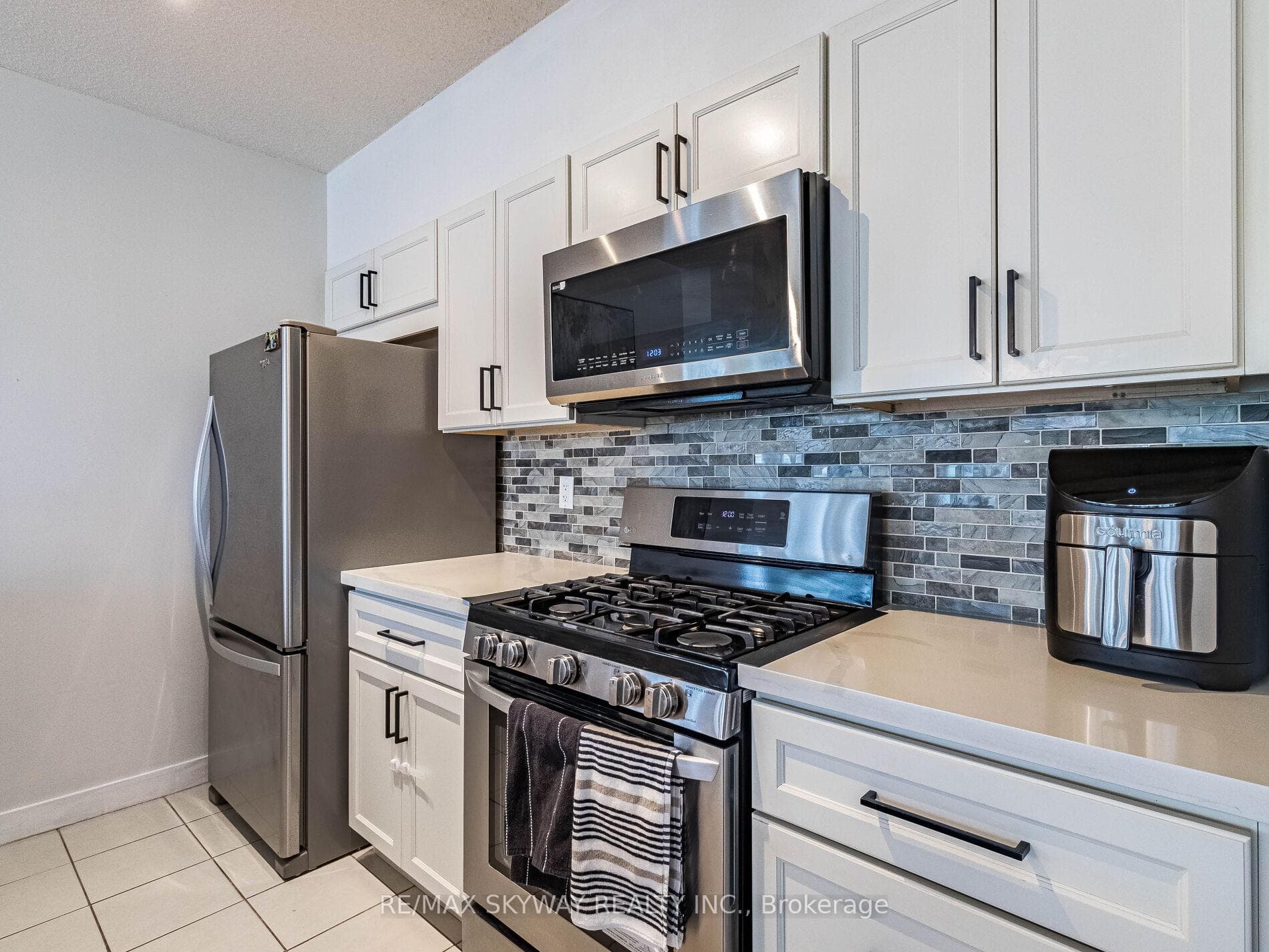 35 Mariner Terrace Unit 1509 photo 4