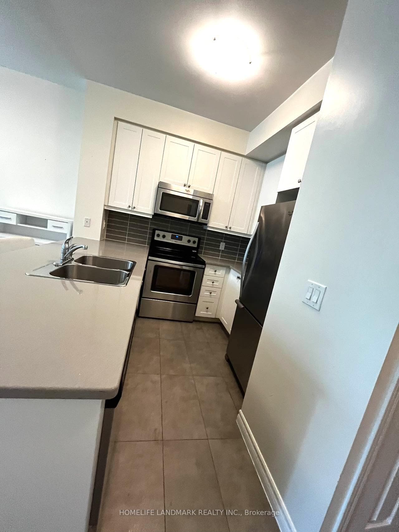 25 Lower Simcoe Street Unit 323 photo 14