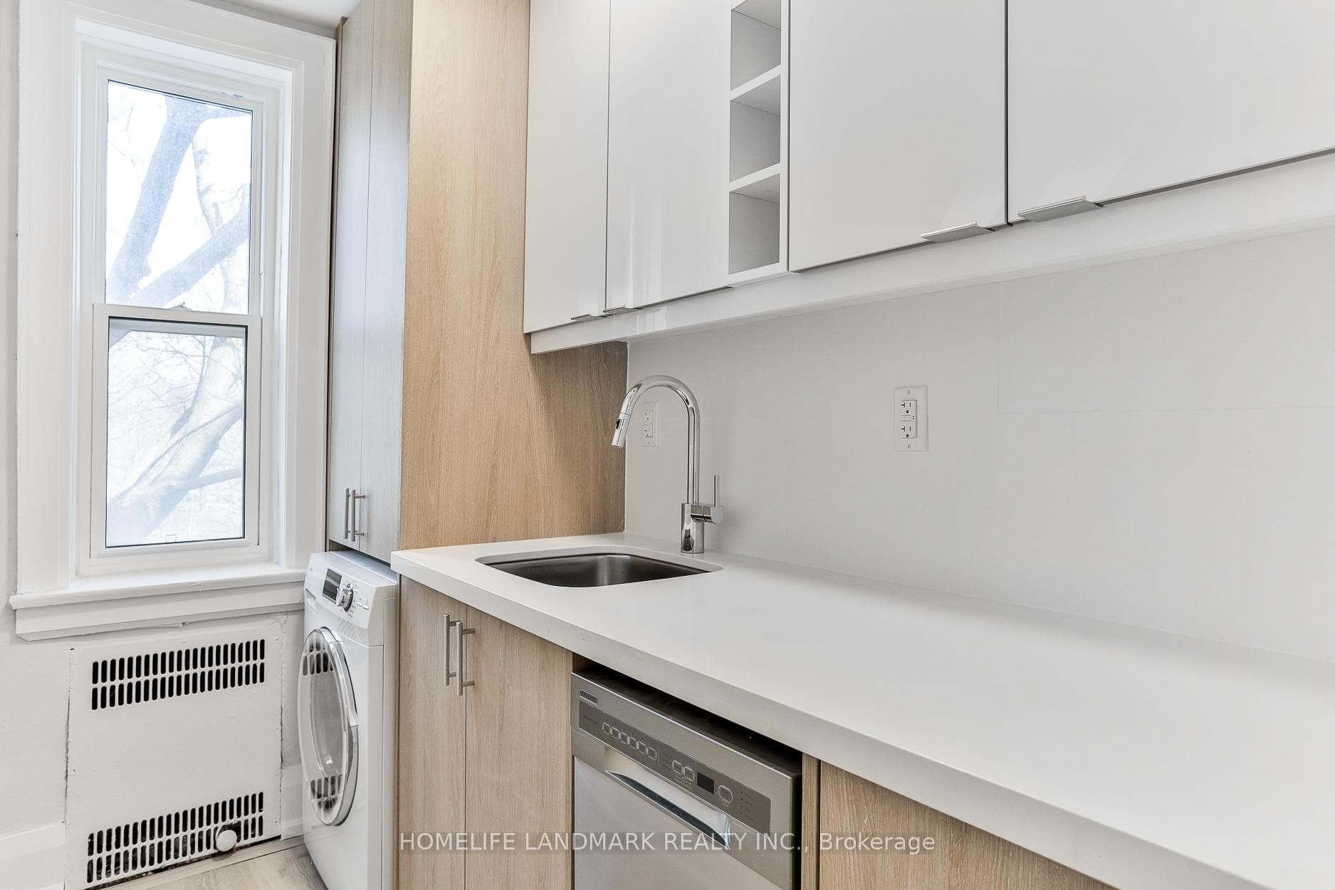 448 Spadina Road Unit 104 photo 12
