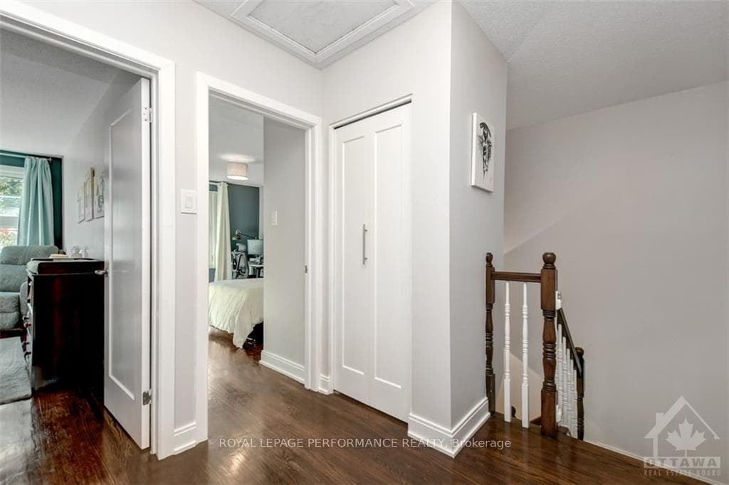 2646 DRAPER Avenue photo 19