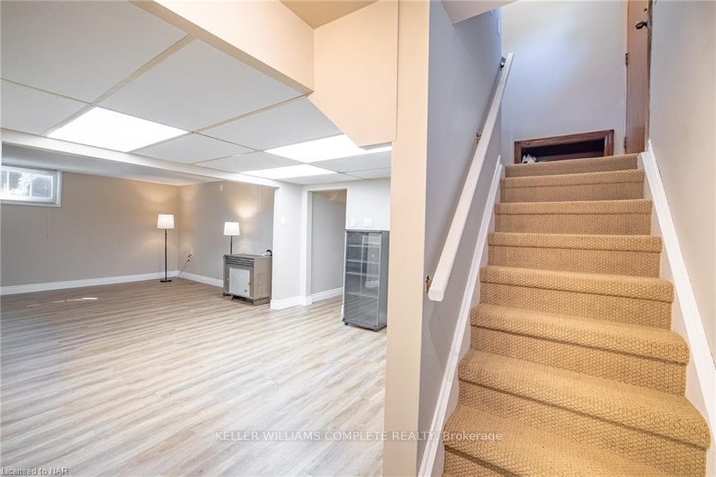 3 GROVE Avenue photo 21
