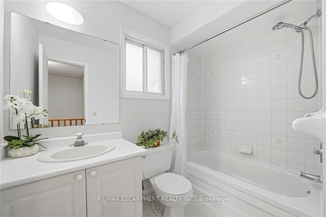 1157 Charminster Crescent photo 22