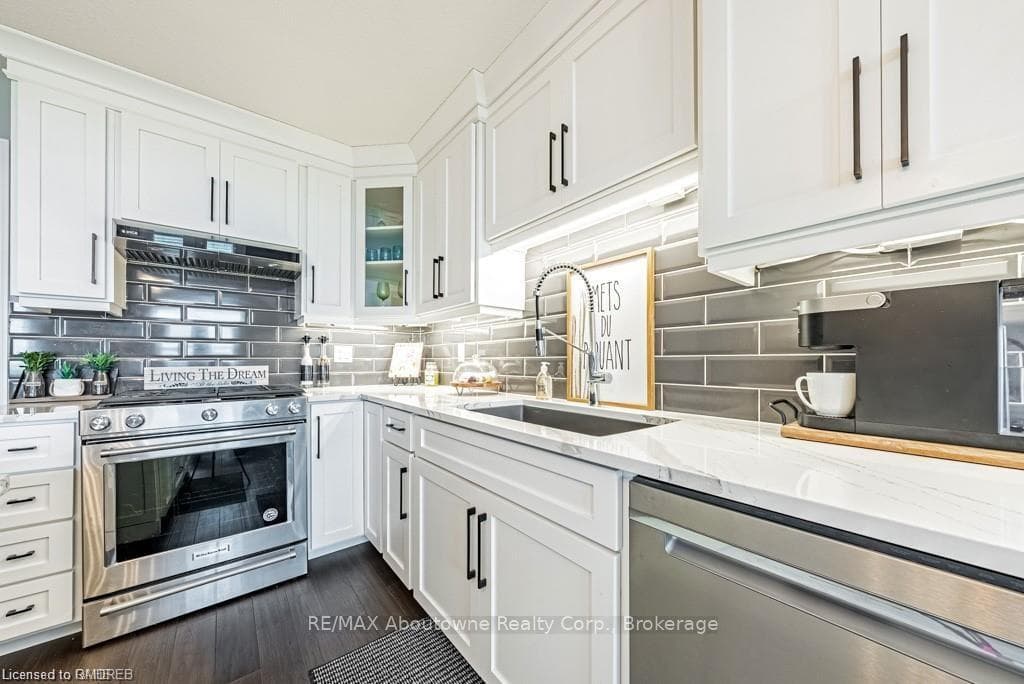 261 SCHOONER Drive photo 16