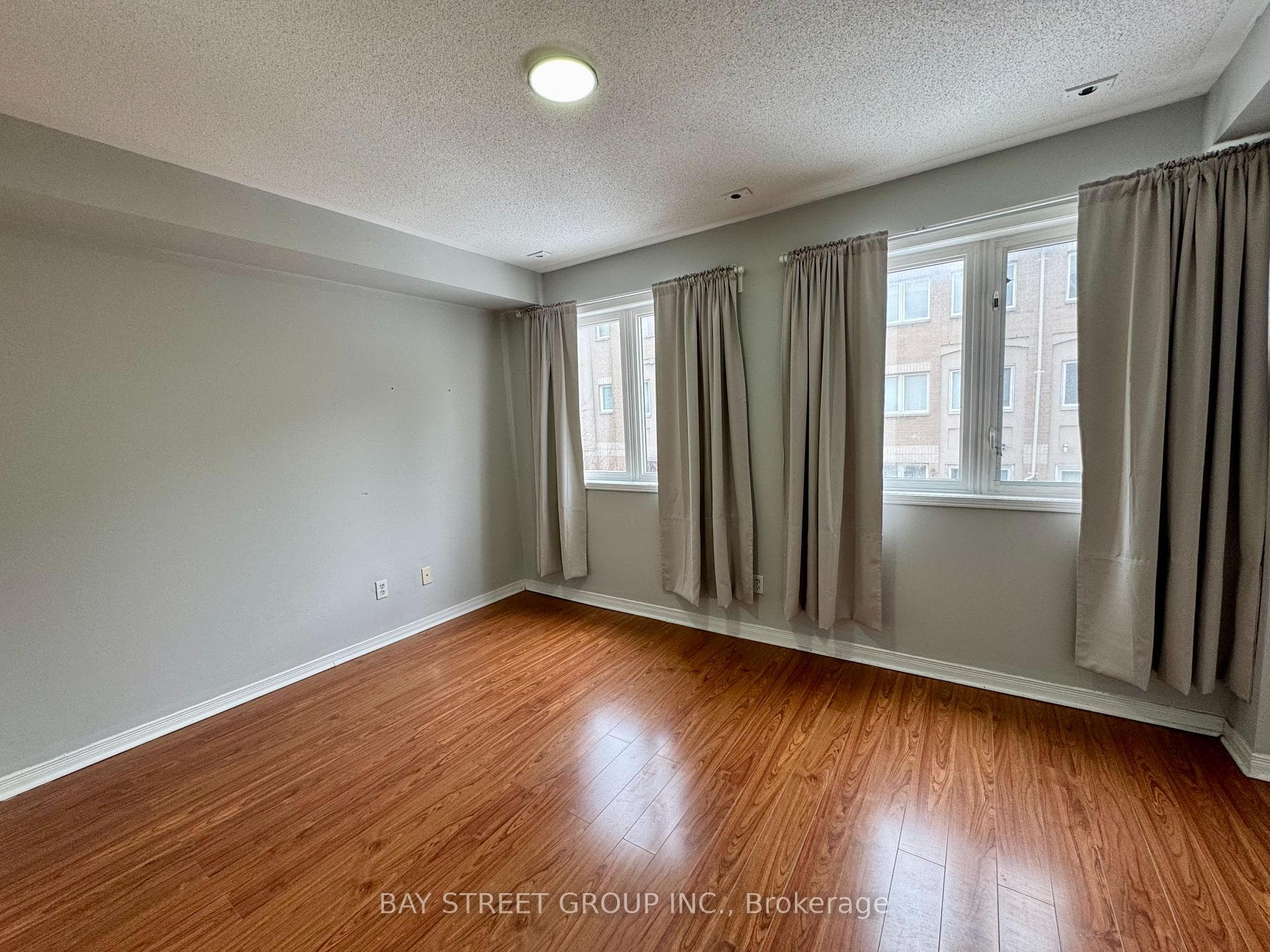 19 Rosebank Drive Unit 2105 photo 8