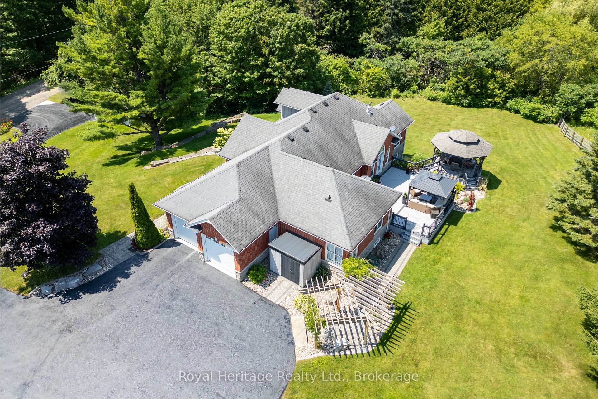 465 Chalk Lake Road photo 42