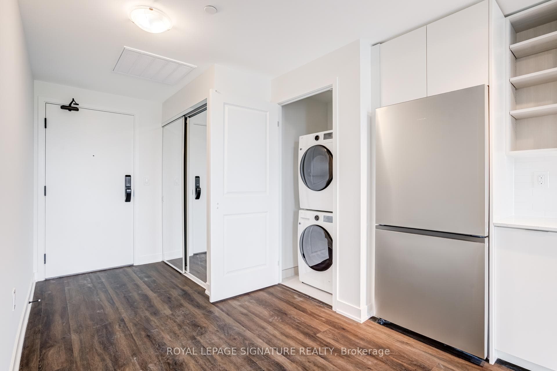 2075 Lakeshore Road Unit 811 photo 22