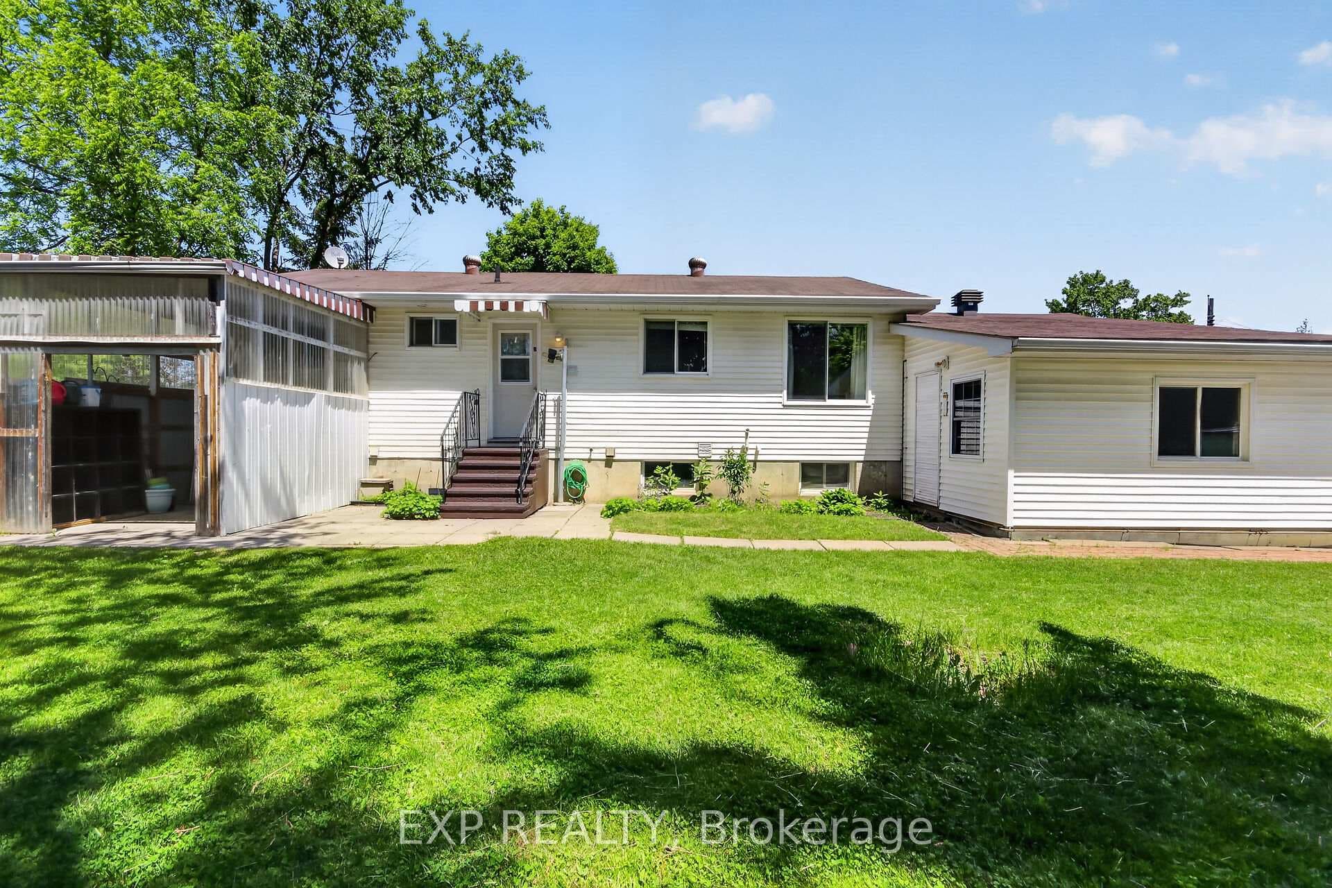 338 William Street photo 47