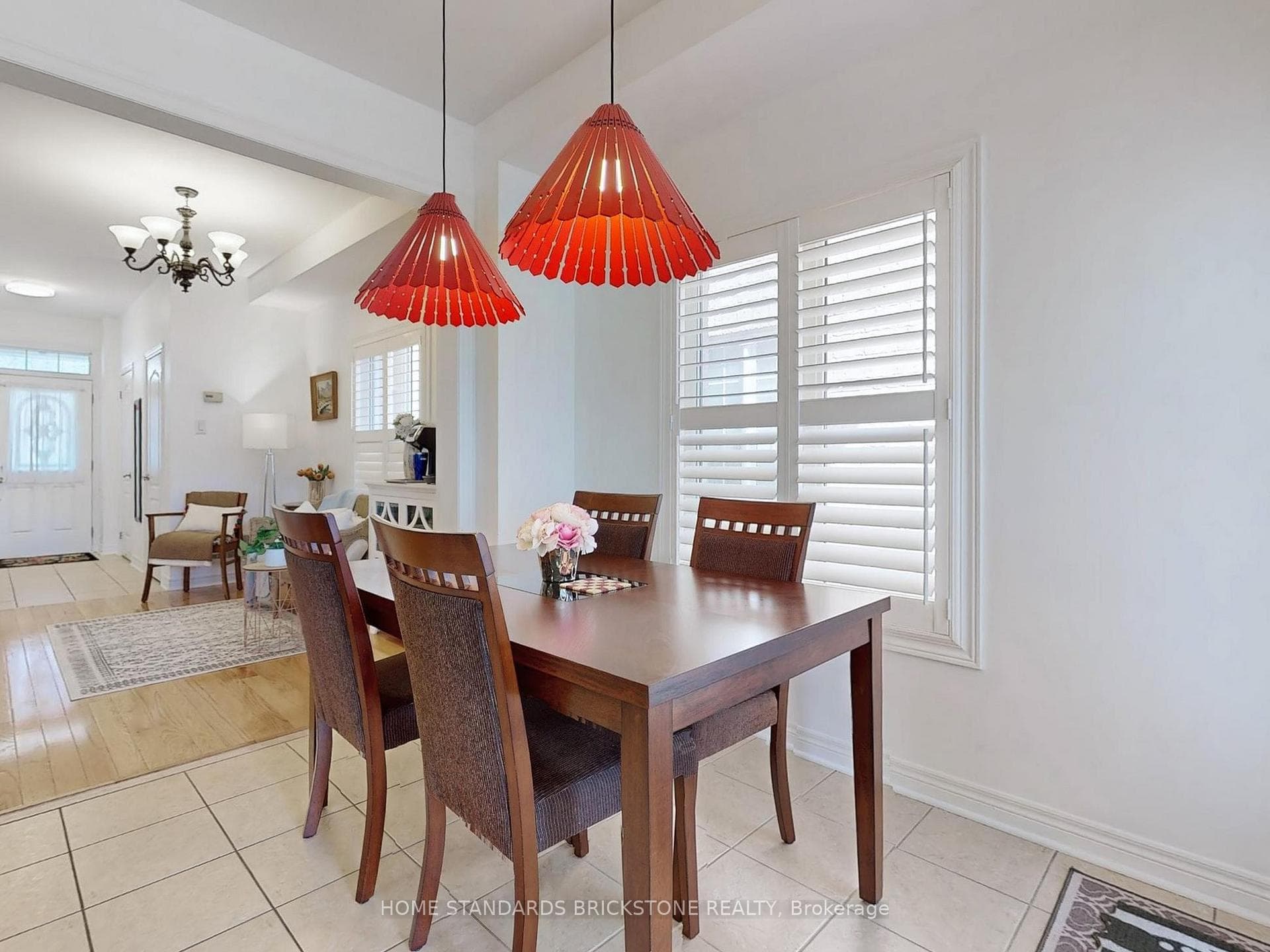 50 Versailles Crescent photo 18