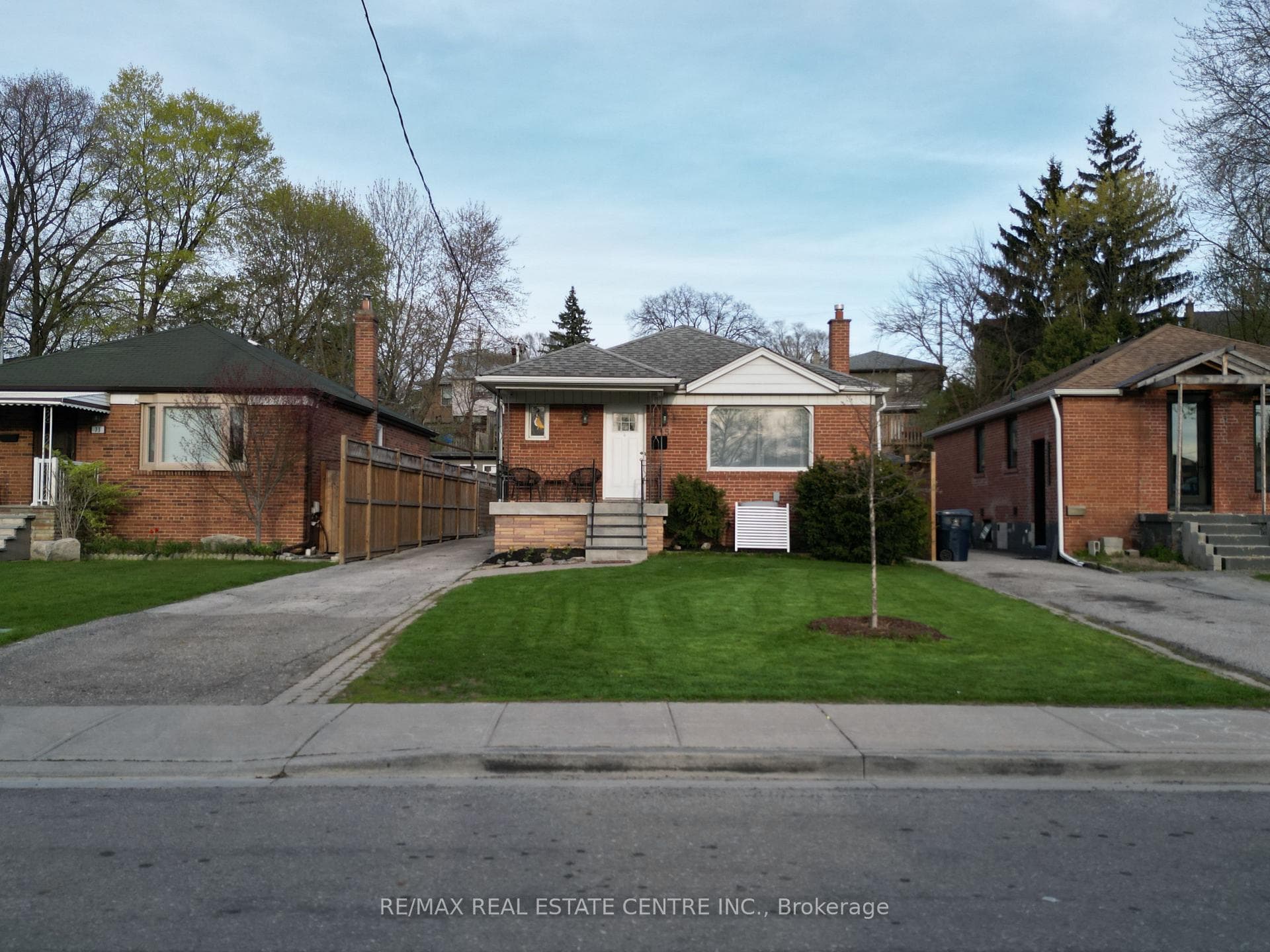75 Cynthia Road photo 2