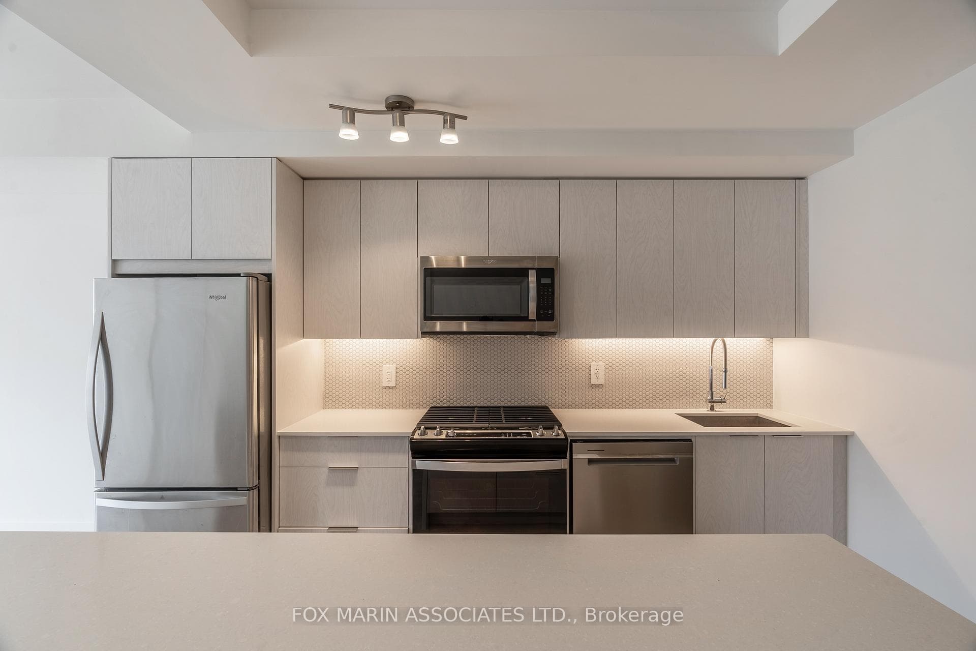 495 Logan Avenue Unit 206 photo 3