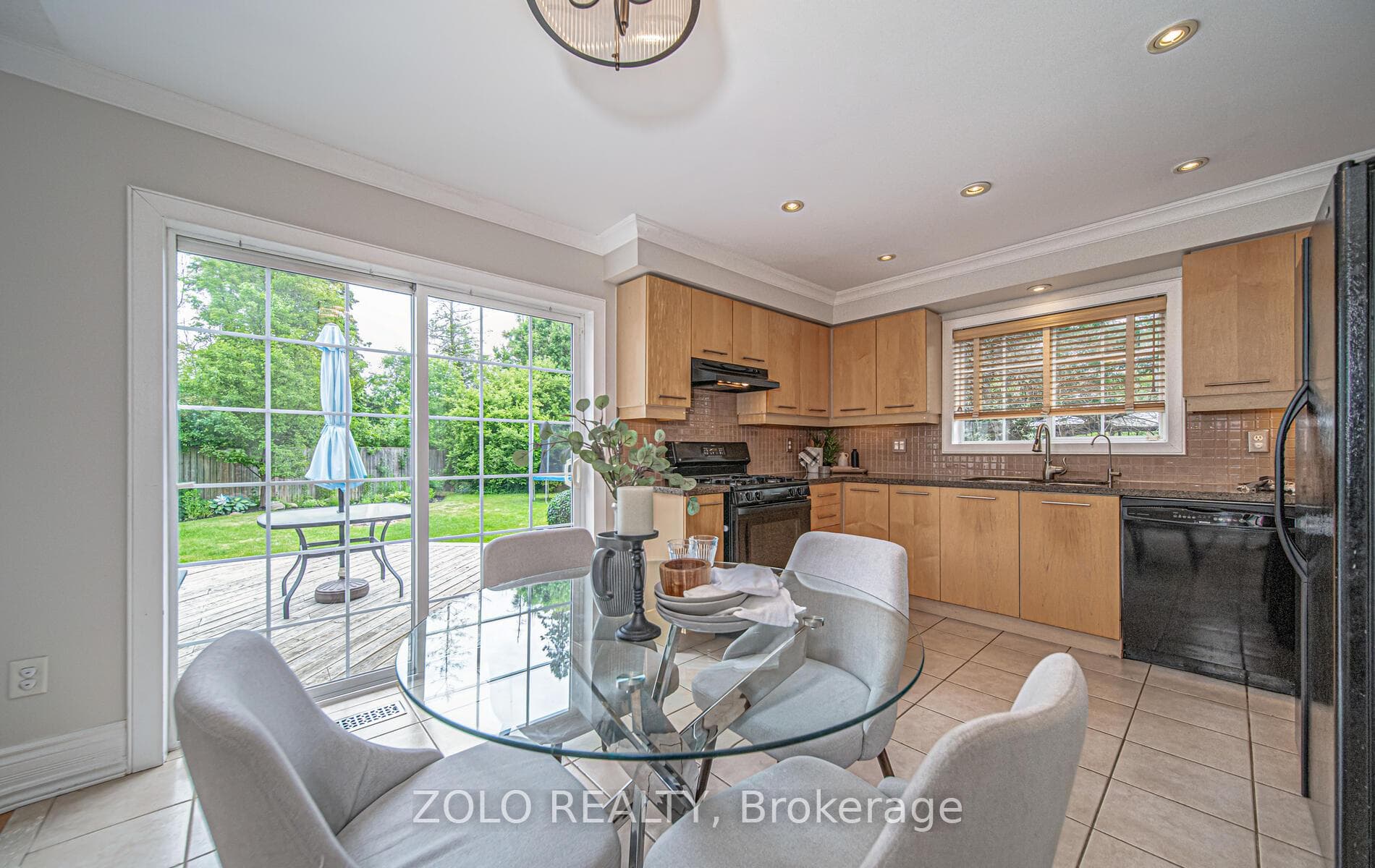 64 Handley Crescent photo 13