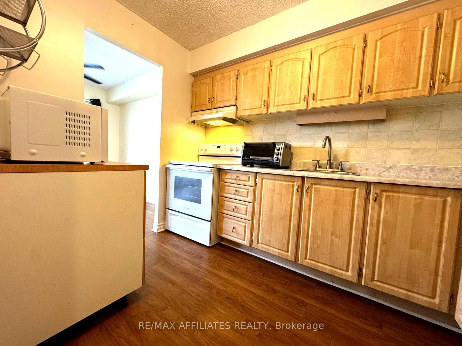158 Mcarthur Avenue Unit 1704 photo 15