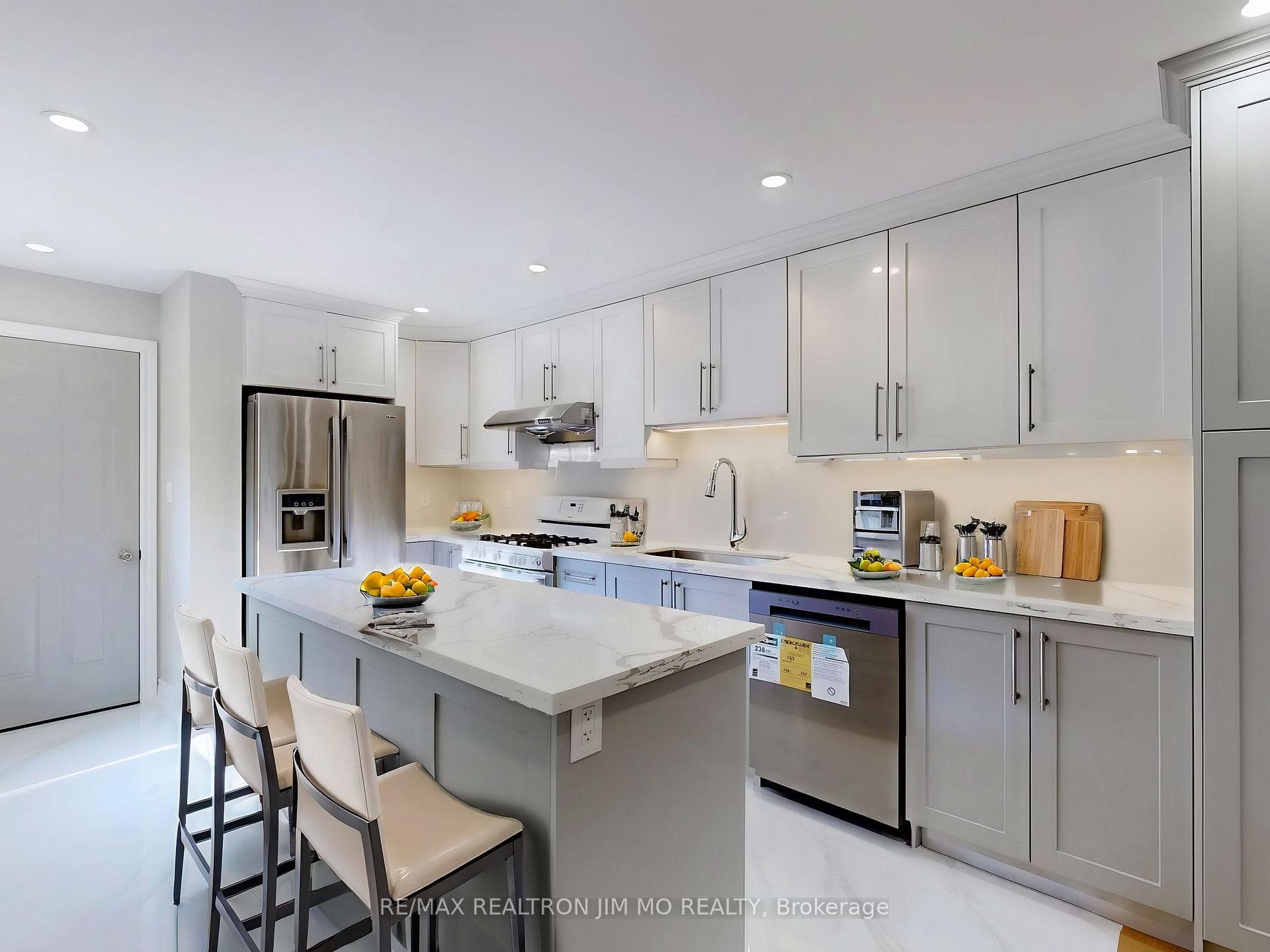 27 Green Spring Drive Unit Upper photo 7