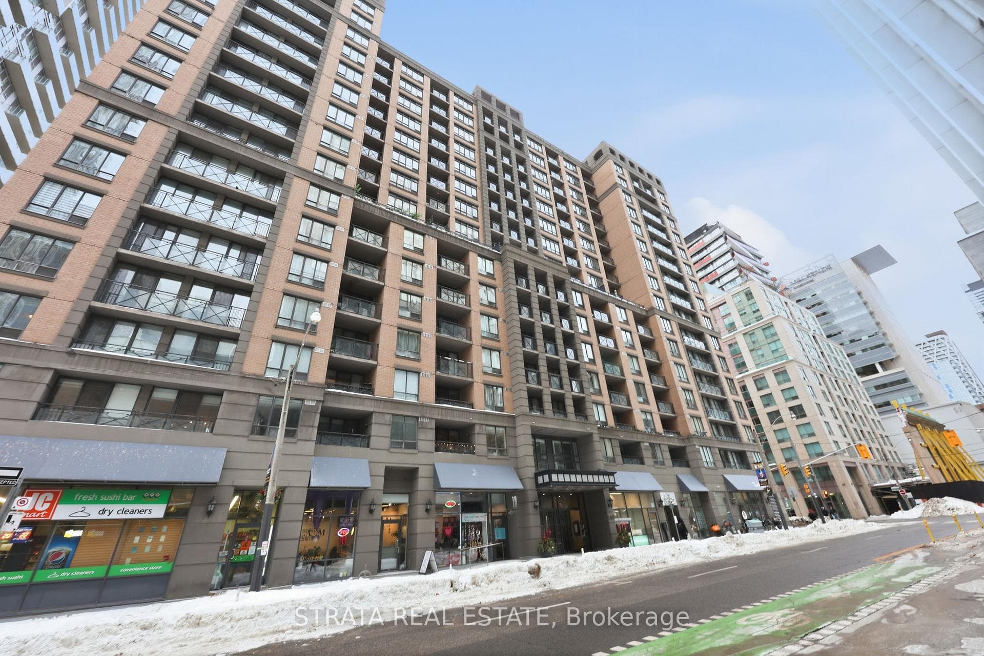 140 Simcoe Street Unit 501 photo 15