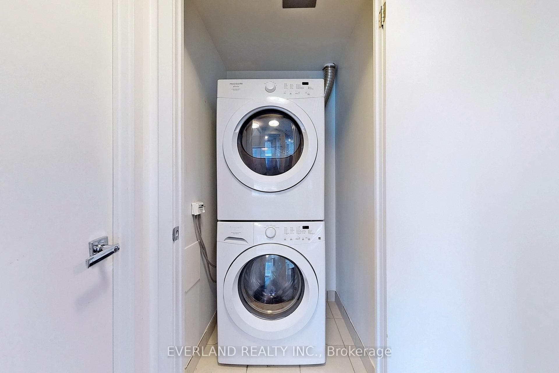 21 Widmer Street Unit 1507 photo 21