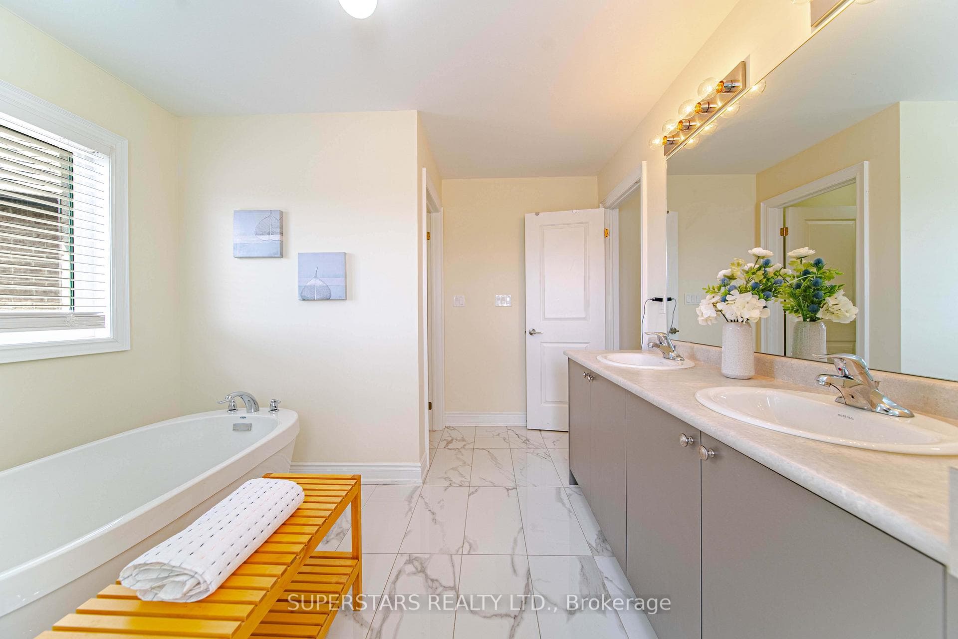 58 Velia Court photo 25