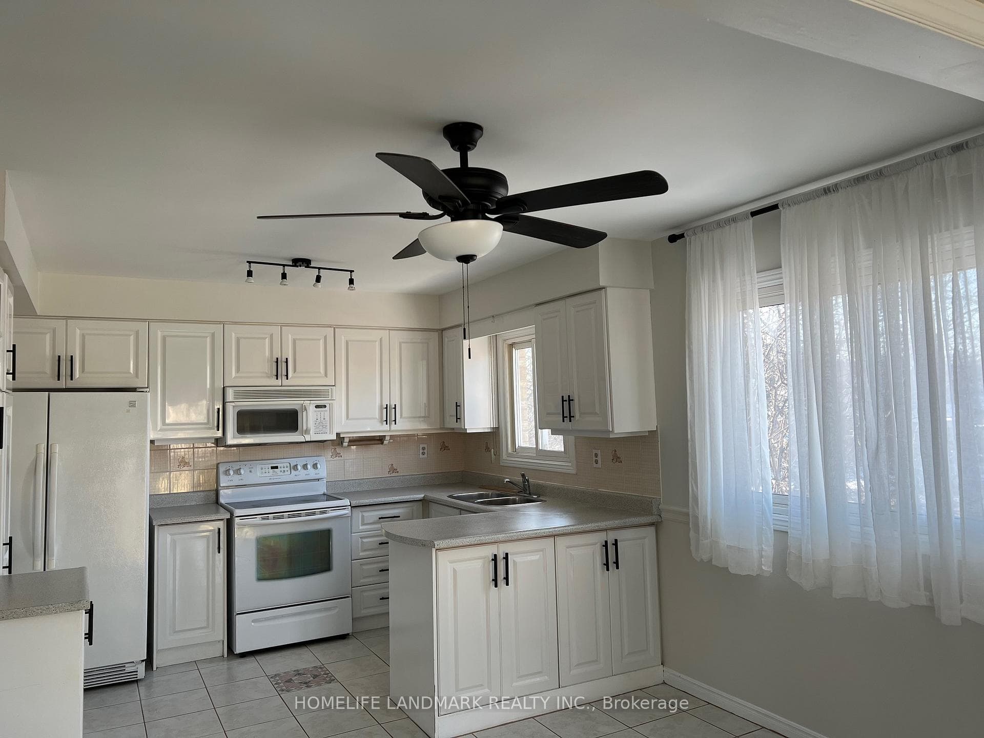 920 Apple Gate Court photo 11