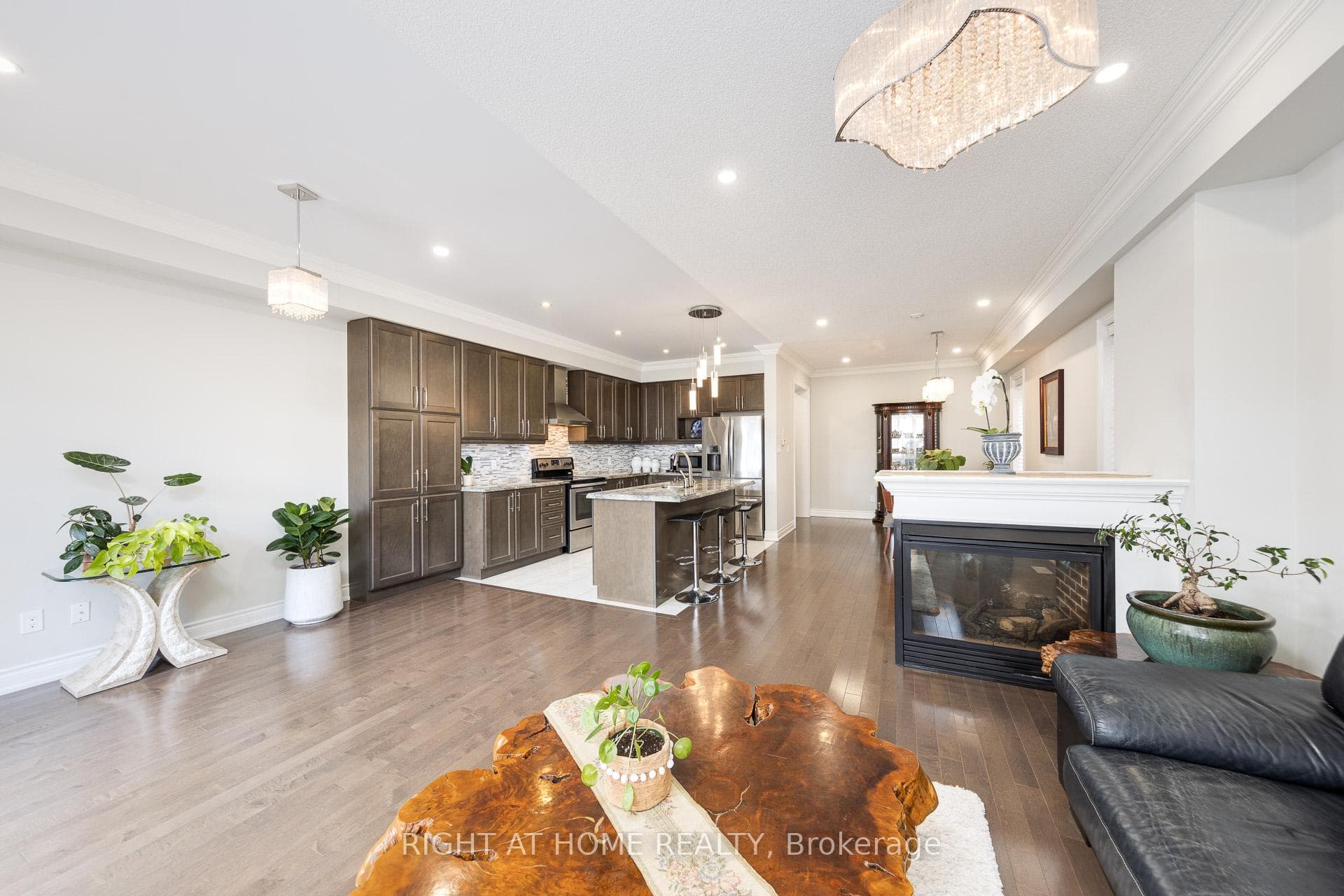 31 Goldthread Terrace photo 9