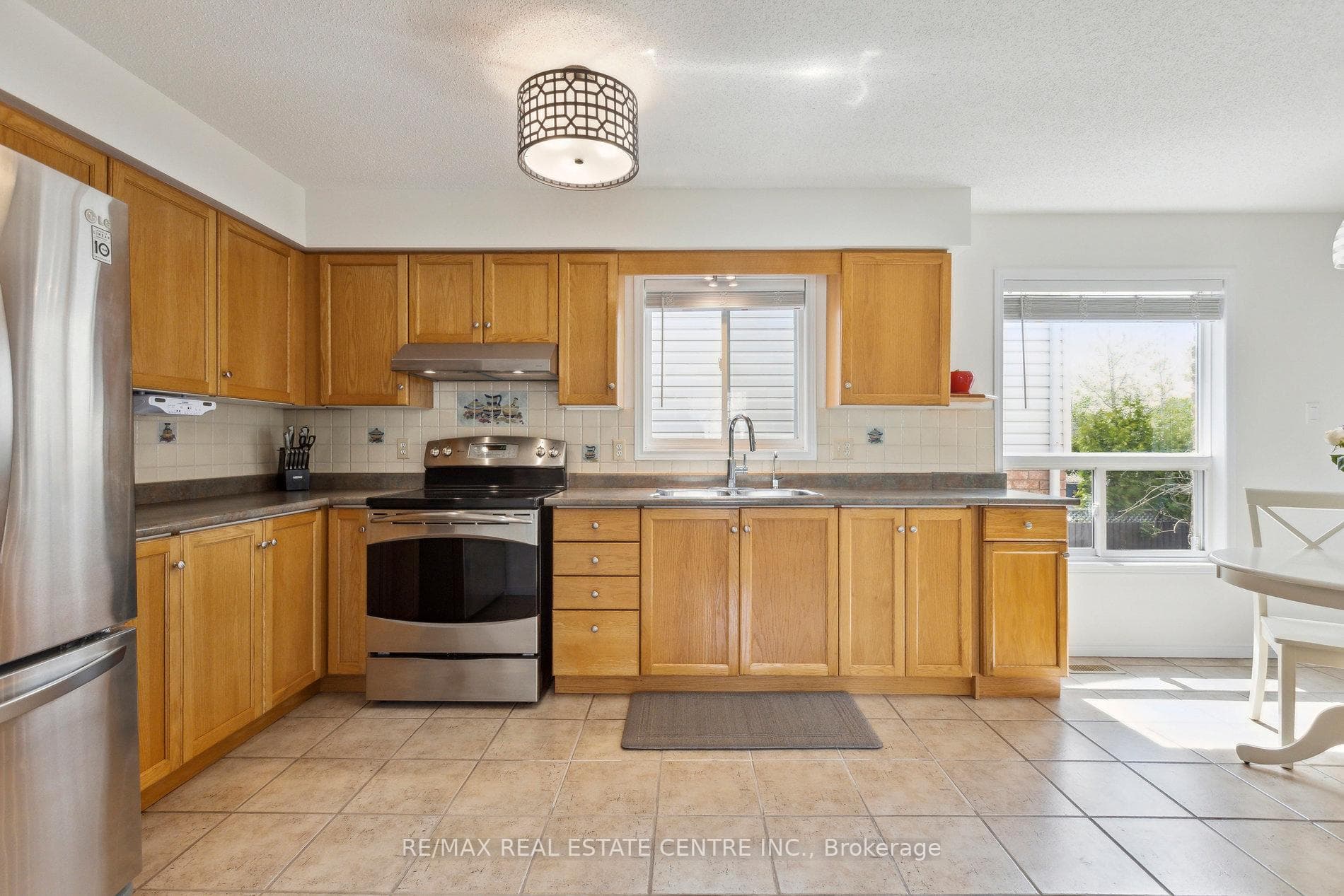 1 Silversmith Court photo 11