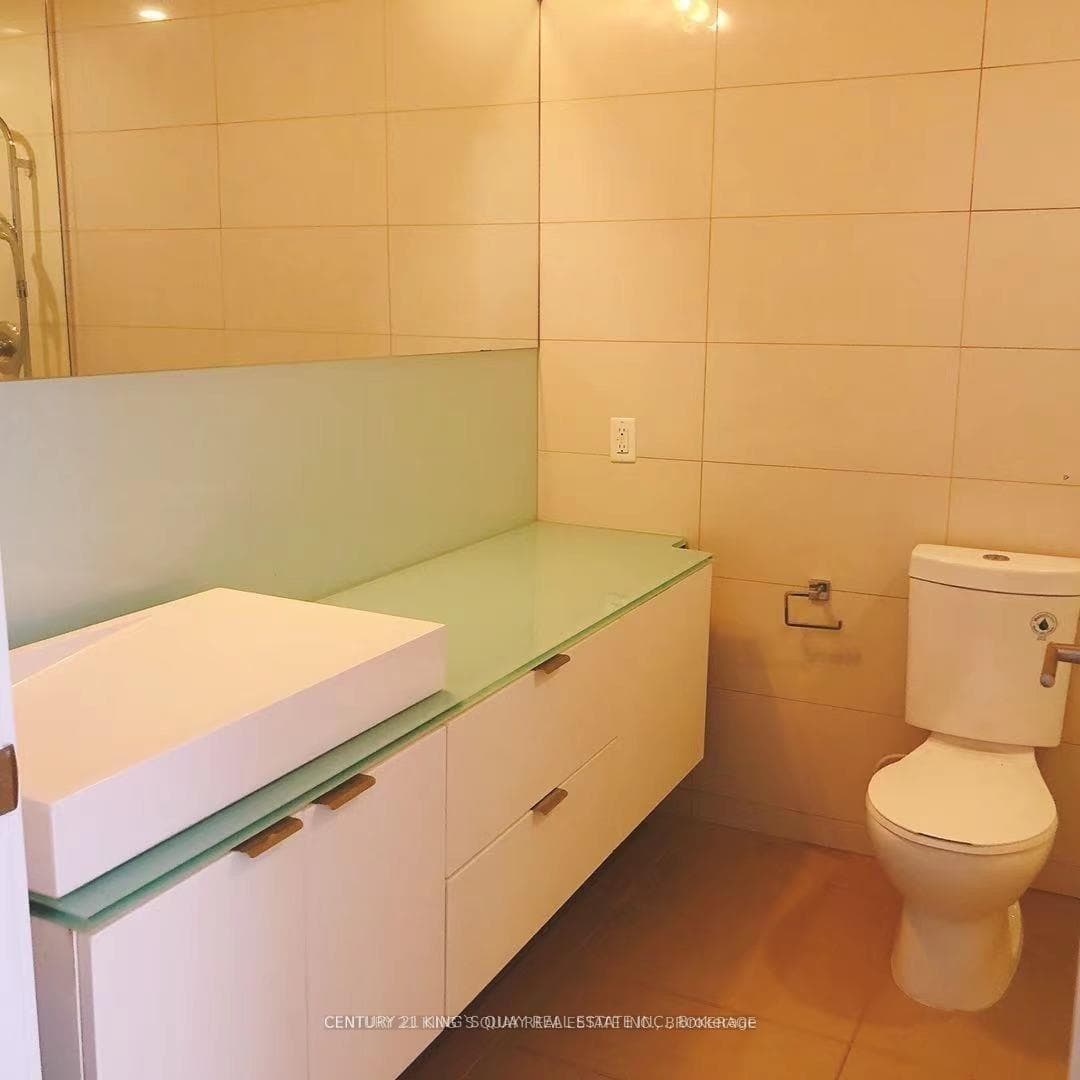 300 Front Street Unit 1612 photo 18