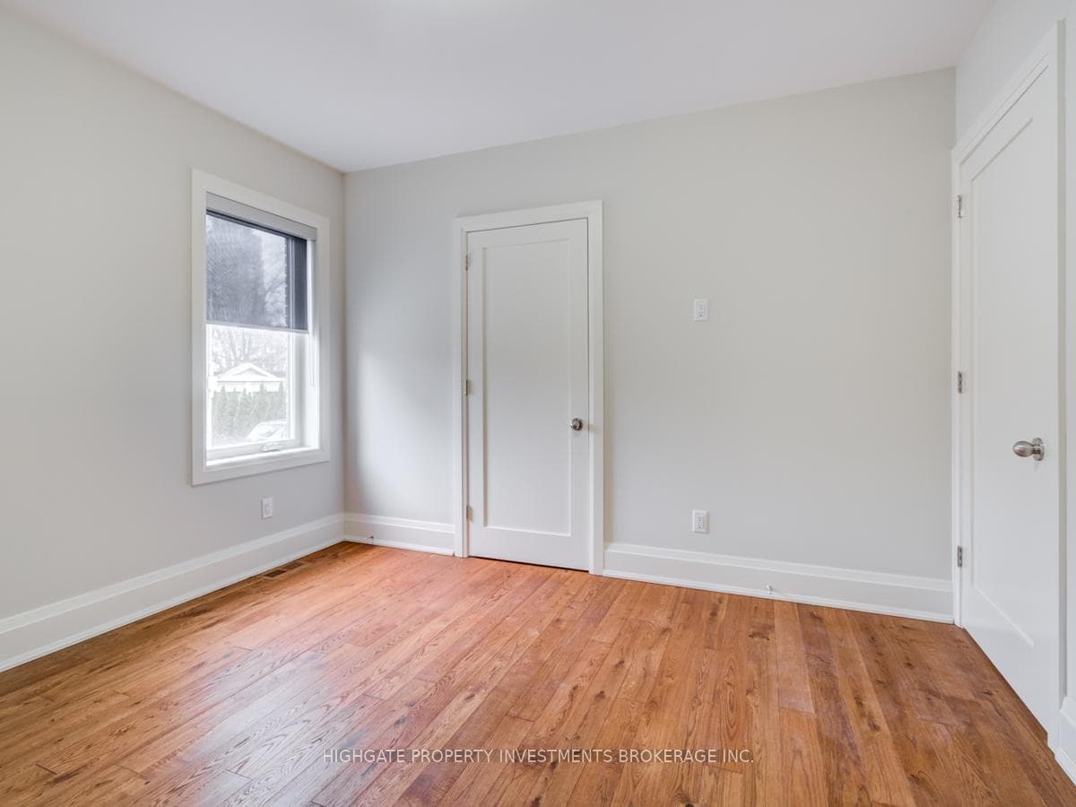 129 Hilton Avenue Unit Main photo 13