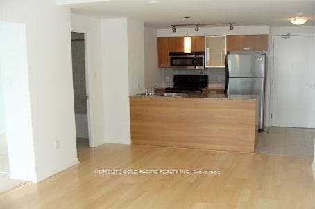 38 Grenville Street Unit 304 photo 5