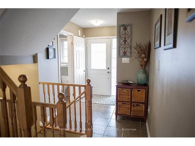 40 Bisset Avenue photo 3