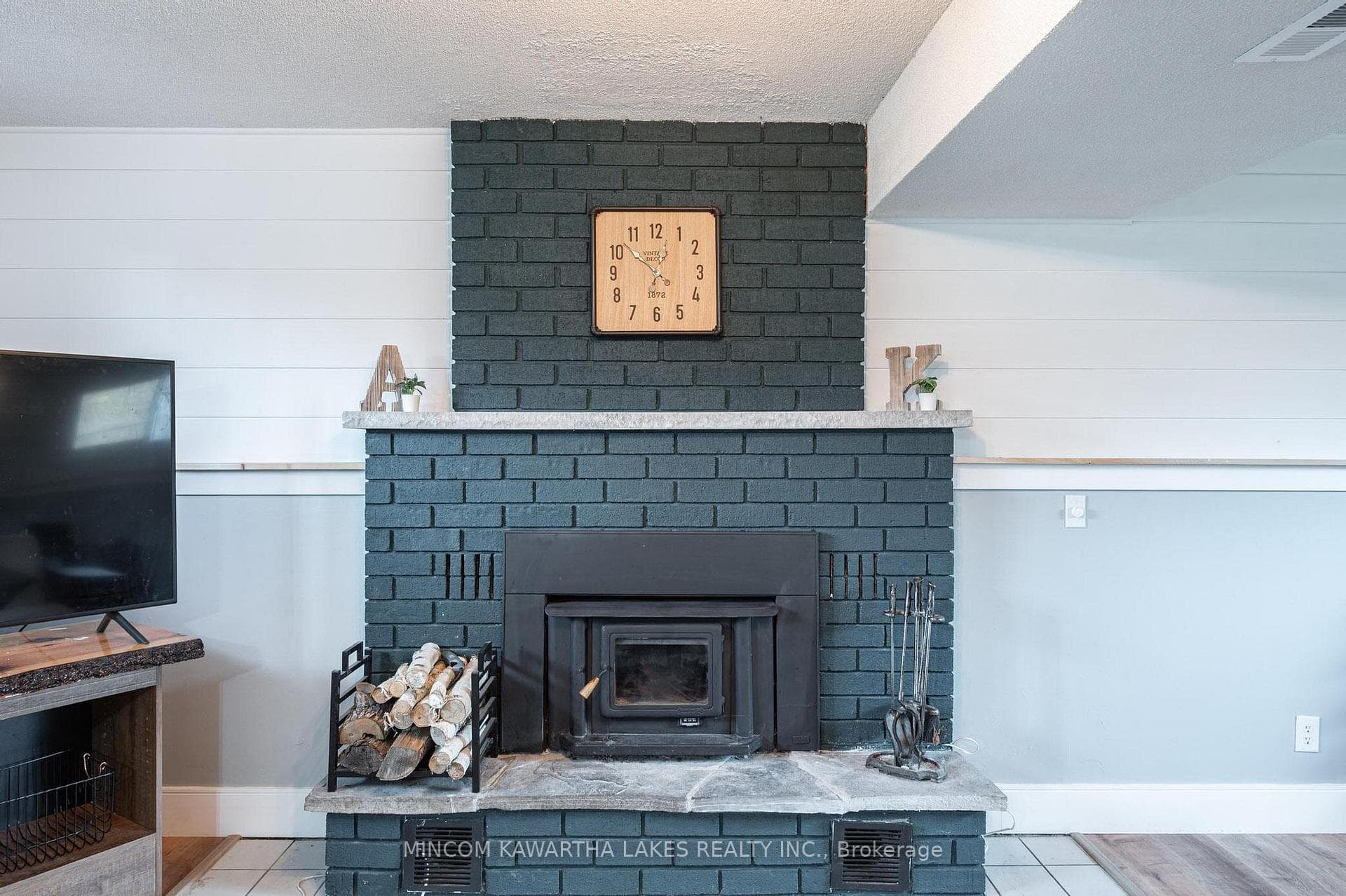 944 Blue Jay Street photo 35