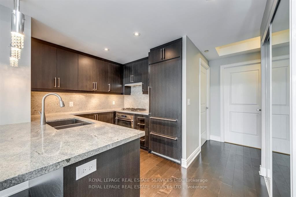 3500 Lakeshore Road Unit 808 photo 17