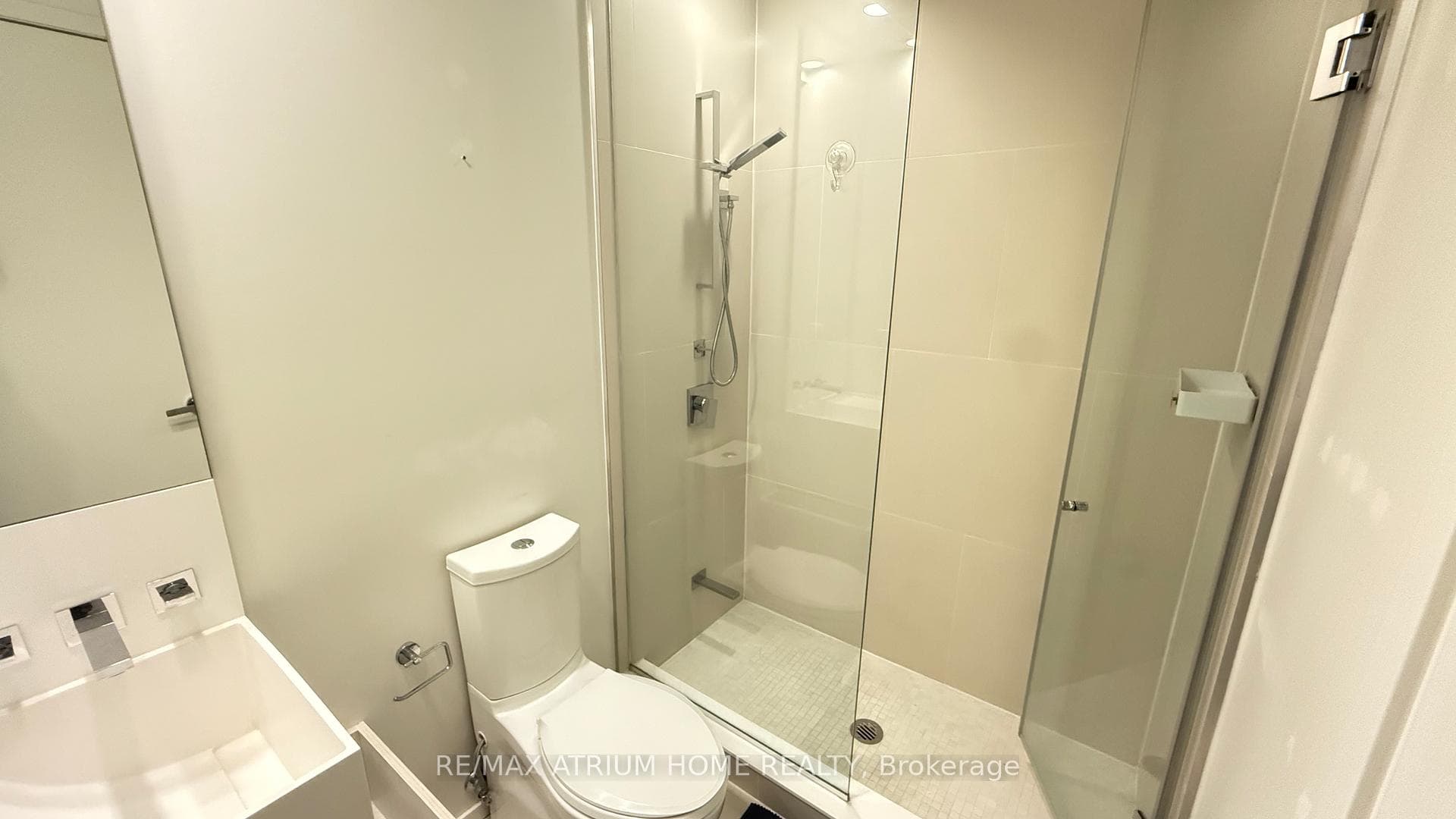 1 Bloor Street Unit 2408 photo 22