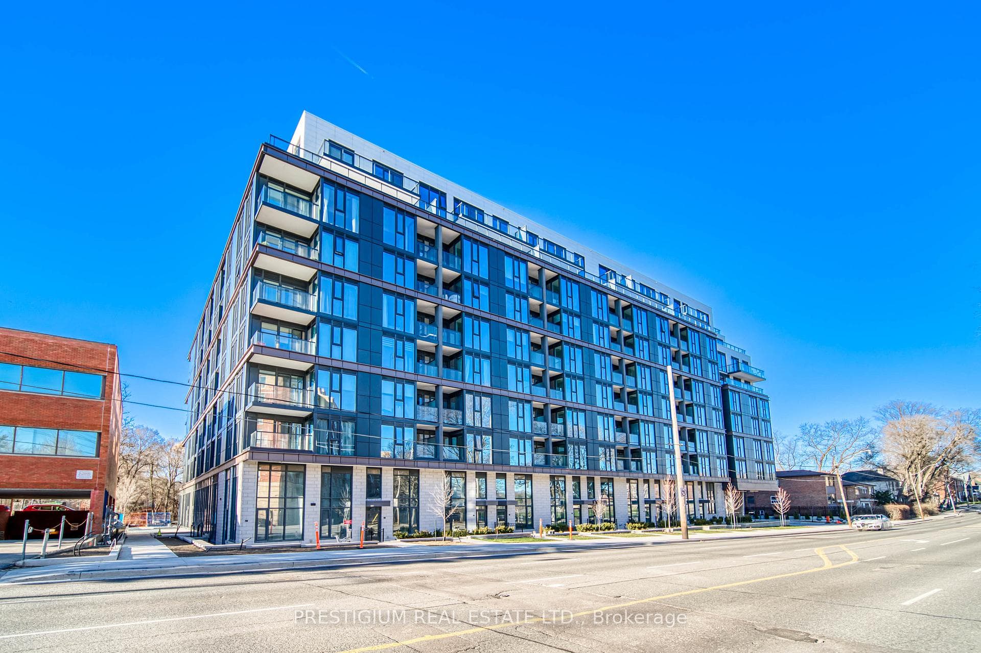 250 Lawrence Avenue Unit 421 photo 1