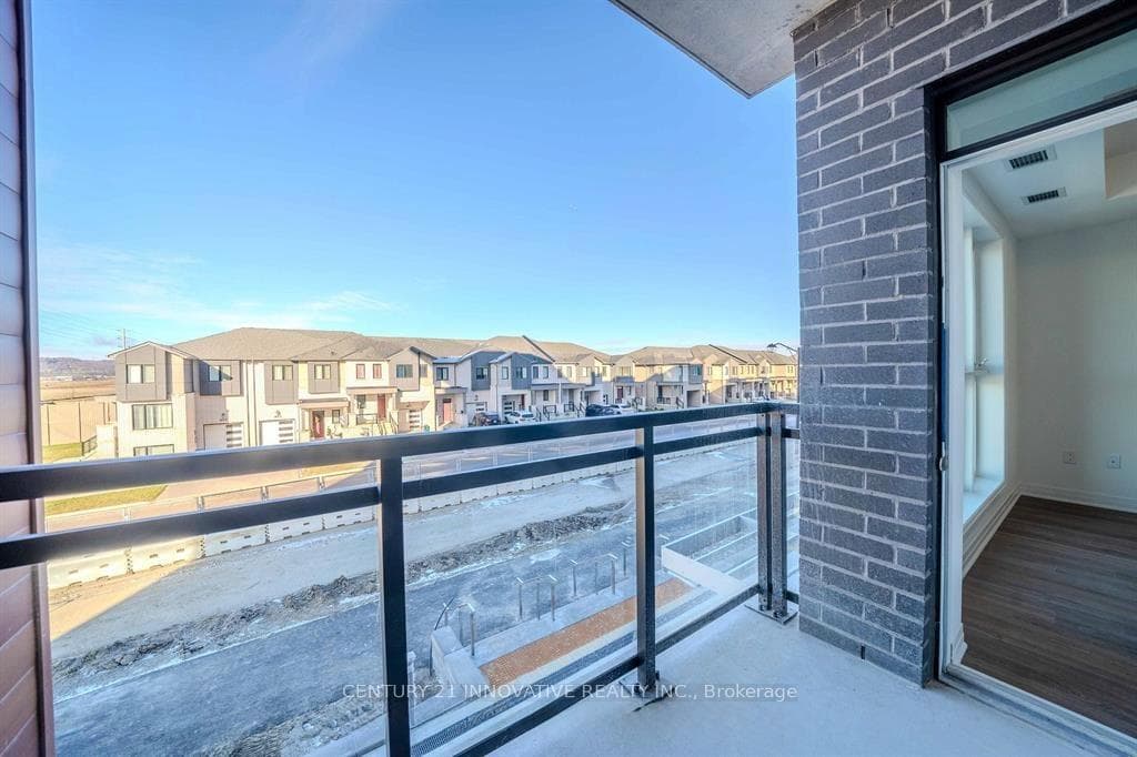 490 Gordon Krantz Avenue Unit 201 photo 28