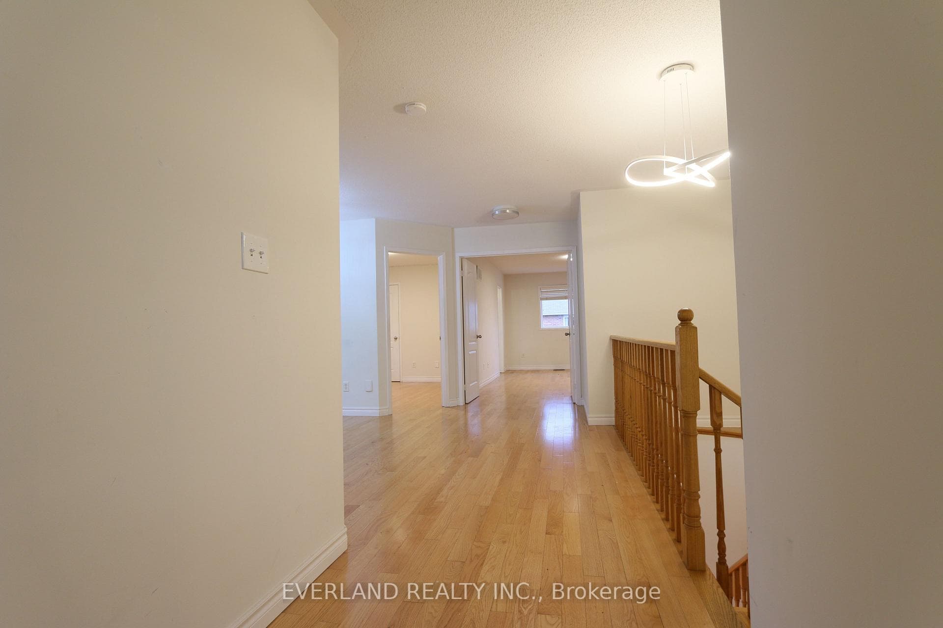 74 Colonial Crescent photo 13