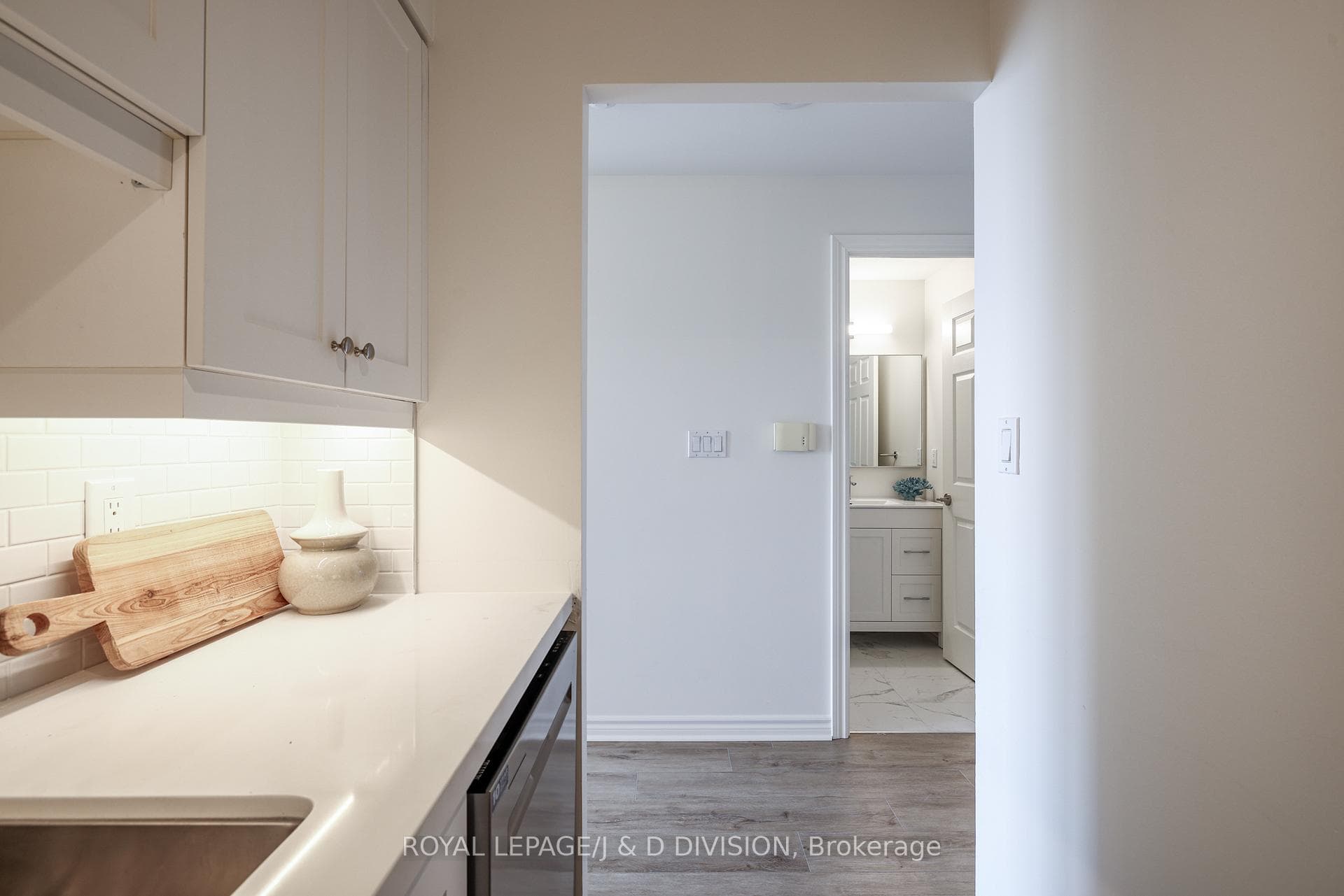 1750 Bayview Avenue Unit 302 photo 10