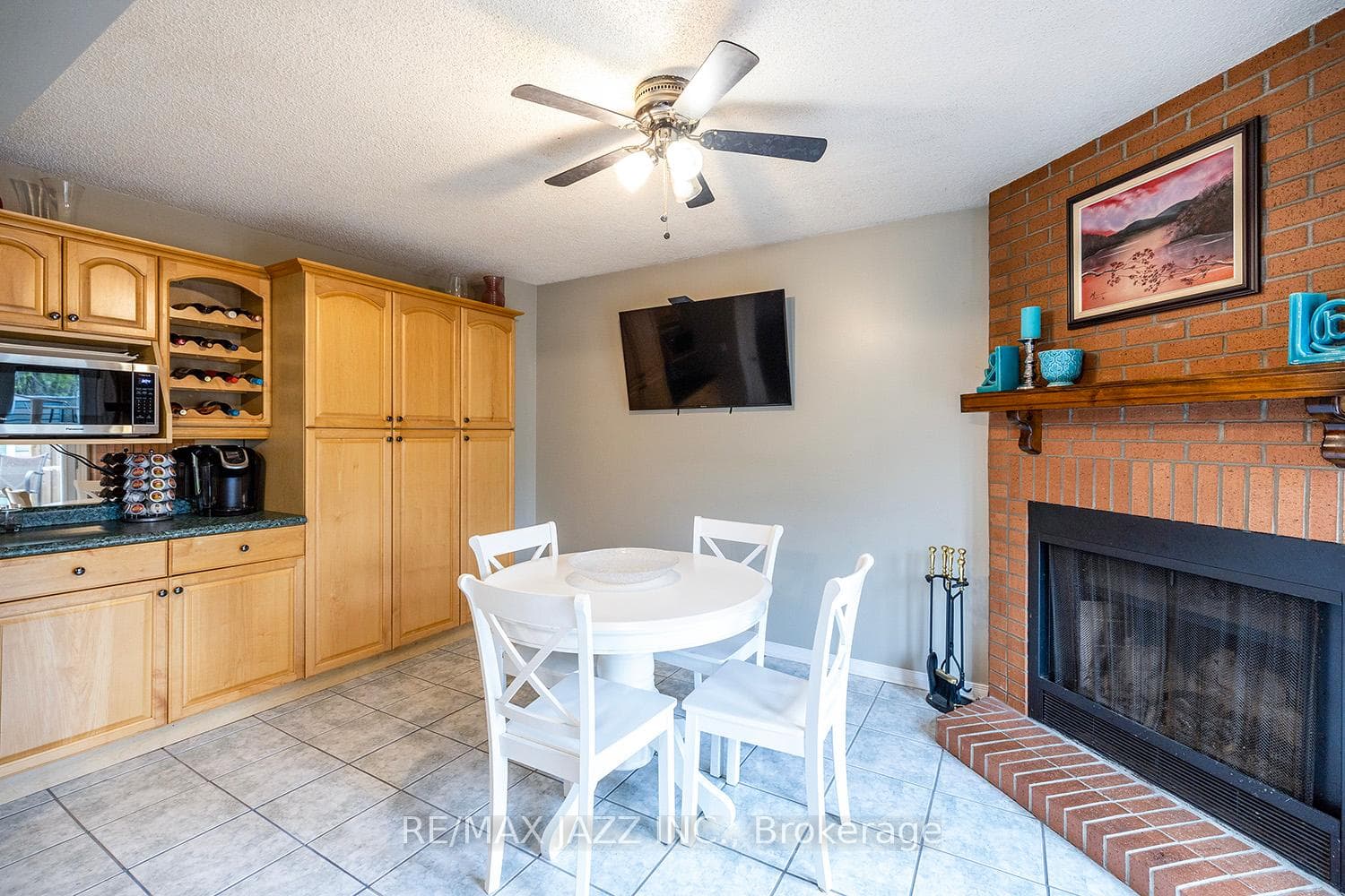 105 Marshall Crescent photo 8