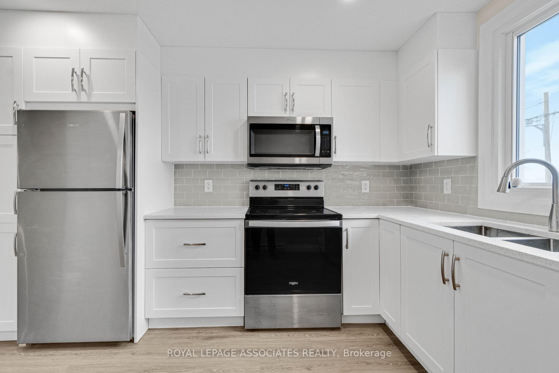 98 Sixth Avenue photo 13