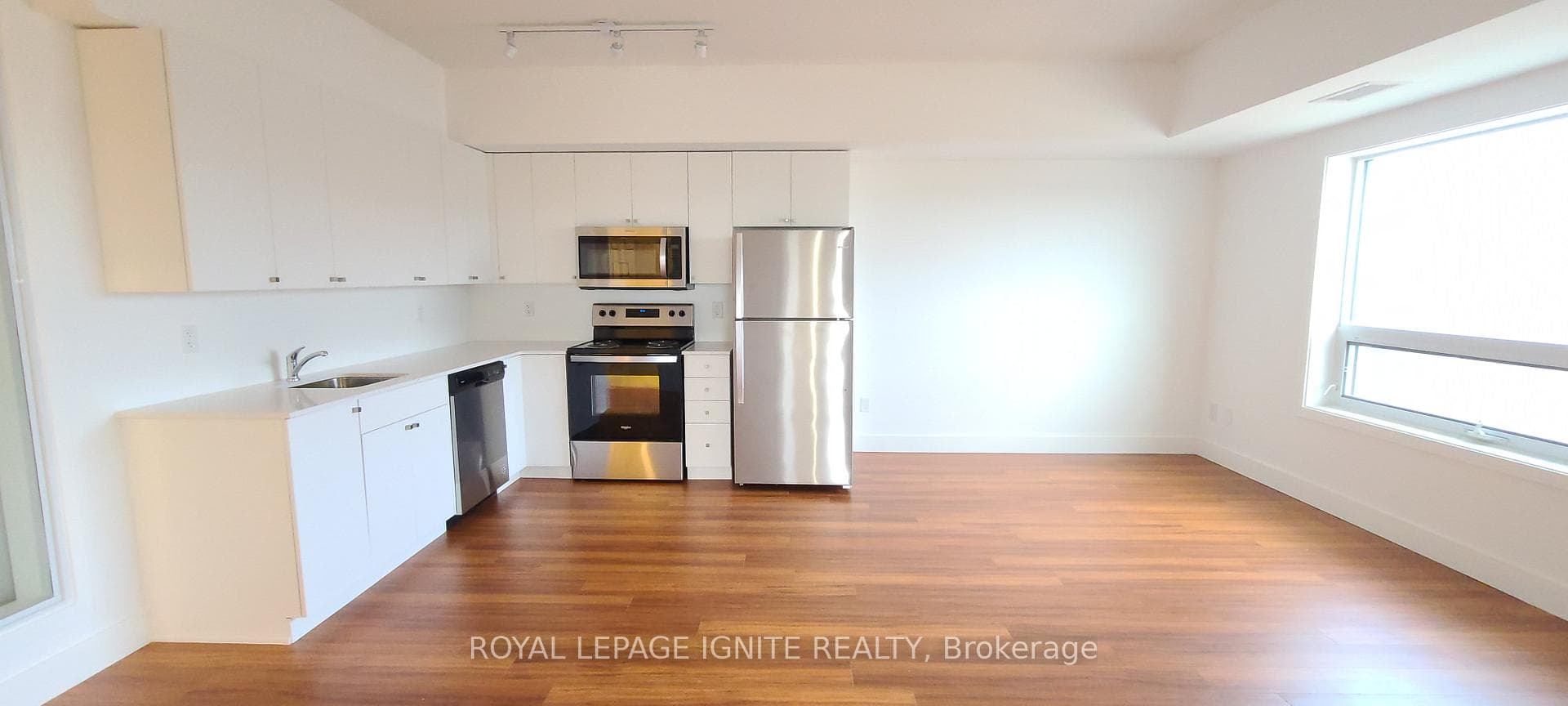 1 Wellington Street Unit 409 photo 8
