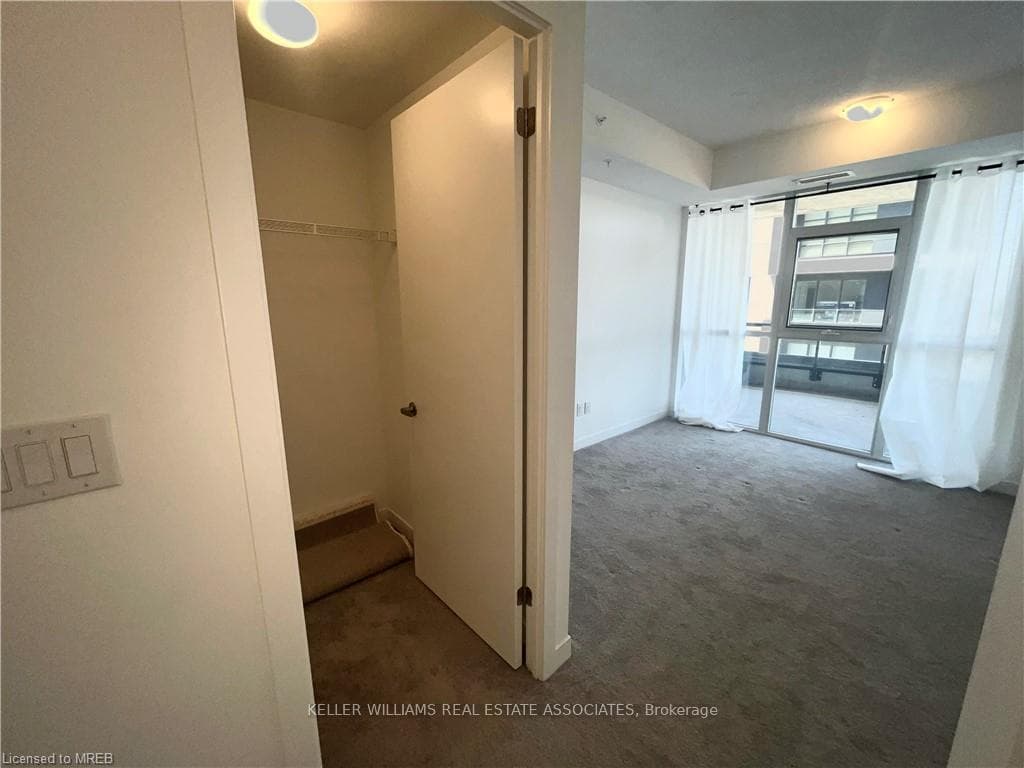 550 North Service Road Unit 803 photo 15