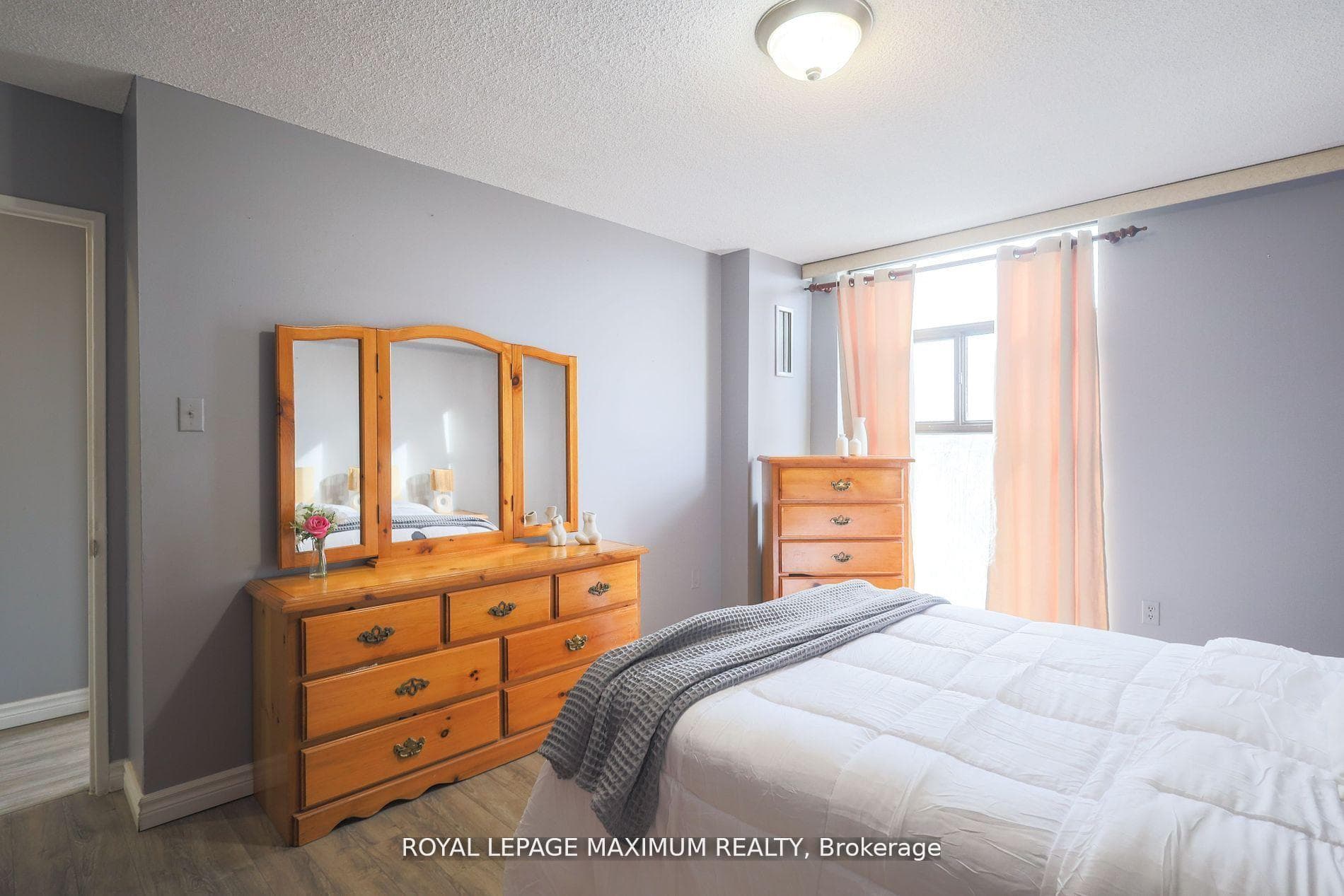 135 Marlee Avenue Unit 501 photo 13