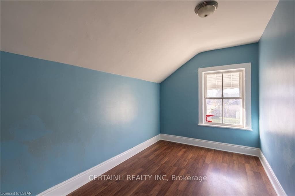150 RECTORY Street photo 11